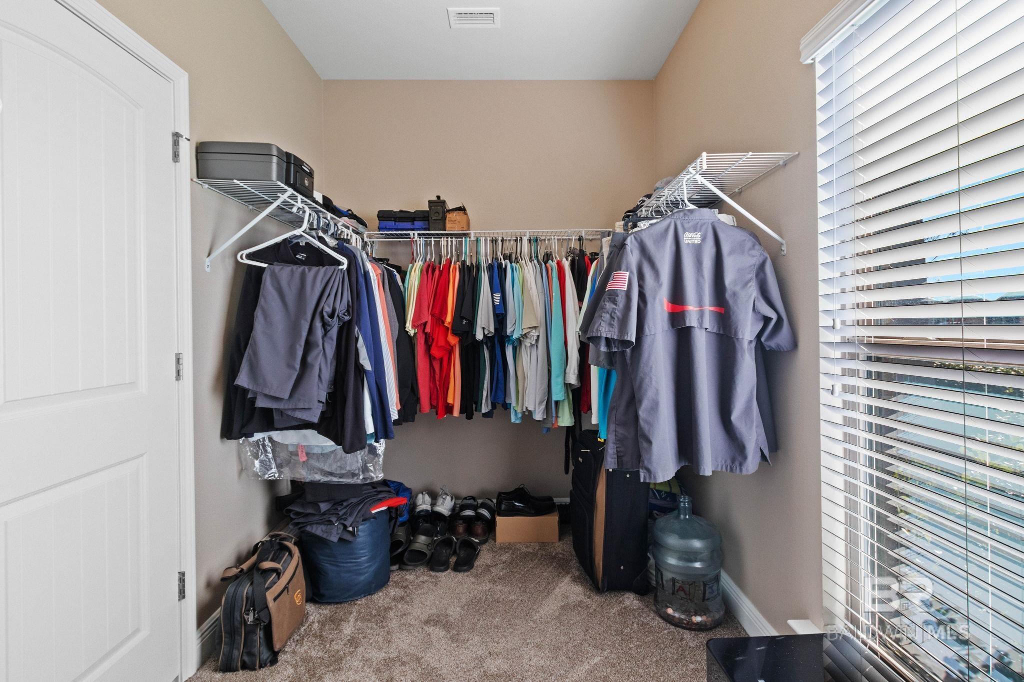 398410 | Photo 30