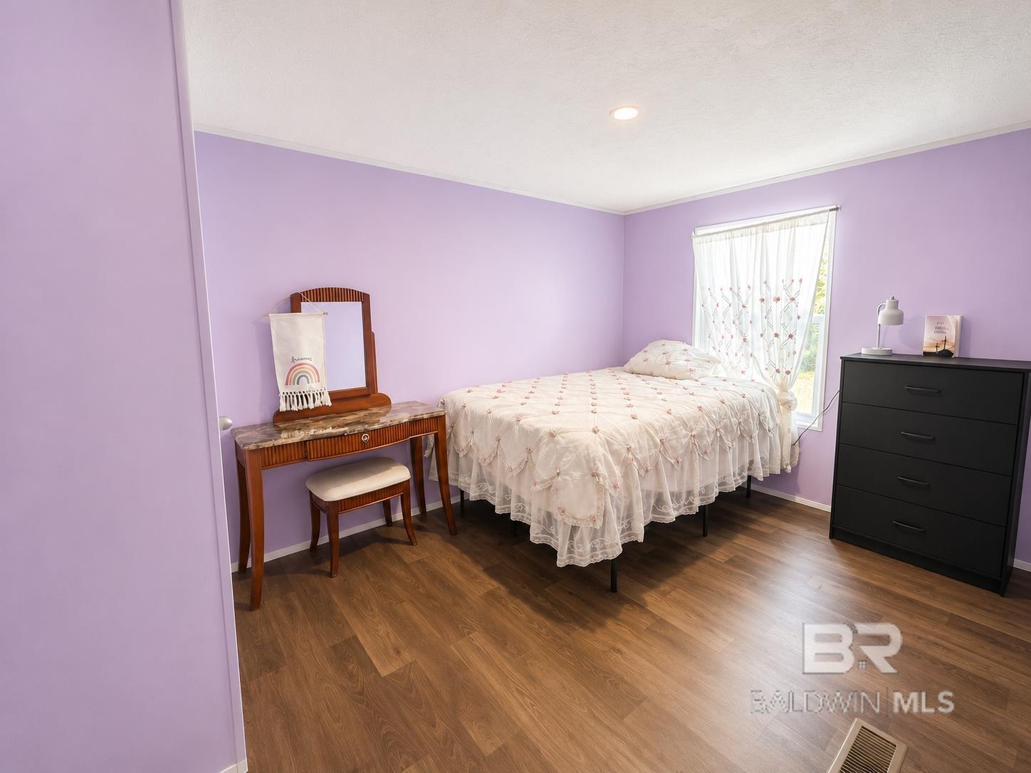 https://zimg.paragon.ice.com/ParagonImages/Property/PG/BCAR/398432/7/0/0/47d3be89546786ec4849dc5ad7bb6c07/7/a3edef99b79791116e5ab335f68f229d/398432-4e79f0f8-d4bf-4d44-9185-2cbdec0d052f.JPG