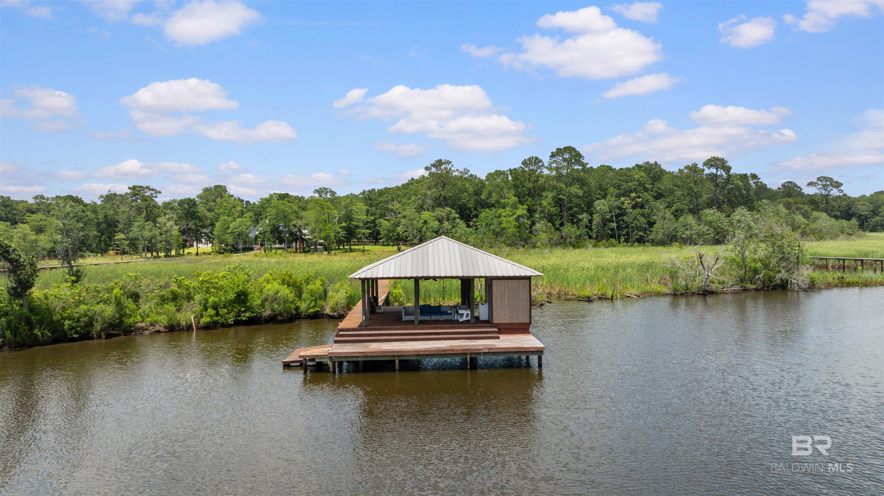398450 | Photo 16