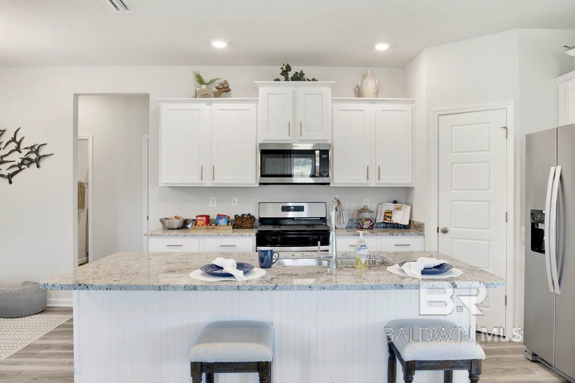 https://zimg.paragon.ice.com/ParagonImages/Property/PG/BCAR/398451/6/0/0/42b879ec22fe6ac42c24636e4a18f15c/7/74cc2fbd87d76302ee020f93ffe3b27f/398451-DD65B154-F7B0-4136-B3B5-805CE8822D70.JPG