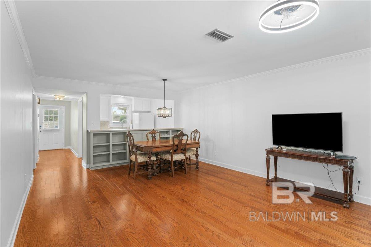 https://zimg.paragon.ice.com/ParagonImages/Property/PG/BCAR/398489/12/0/0/d5ed823fdbca106ddd682601f7eaf74f/7/2b219ca0e0a4d1521c531ccd690d5438/398489-cc26c6f4-4678-47b1-9170-fdb40ce6c15c.JPG