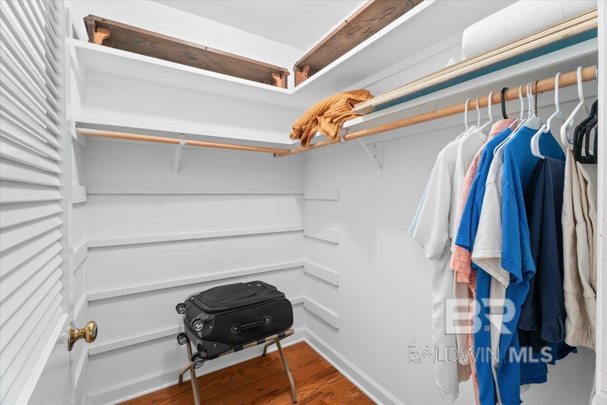 https://zimg.paragon.ice.com/ParagonImages/Property/PG/BCAR/398489/16/0/0/a4987a8c5042486d3d0200b7bfbc9332/7/2b219ca0e0a4d1521c531ccd690d5438/398489-1eba353a-610f-40fa-b0af-71ee4fe95727.JPG