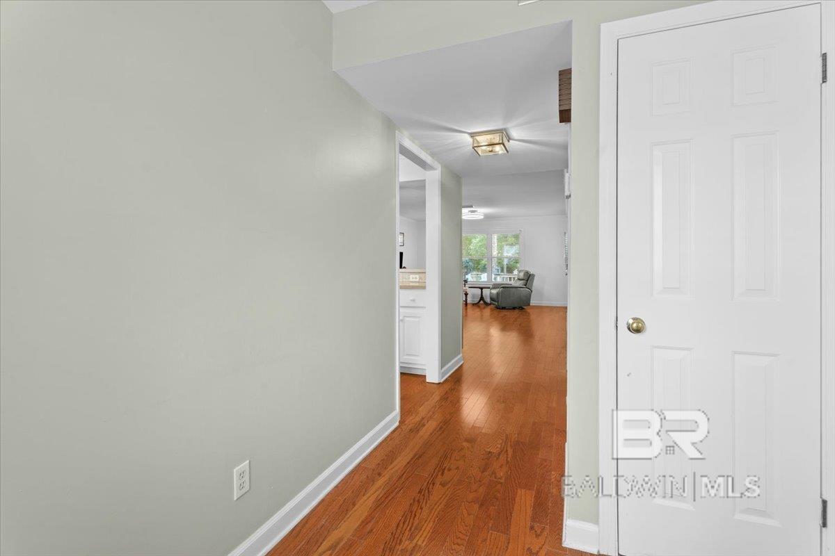 https://zimg.paragon.ice.com/ParagonImages/Property/PG/BCAR/398489/5/0/0/1efa7a575ad2ff3e432e6654c66f2ad5/7/2b219ca0e0a4d1521c531ccd690d5438/398489-0e808e22-3516-455f-b9ce-d19f07e55bdd.JPG