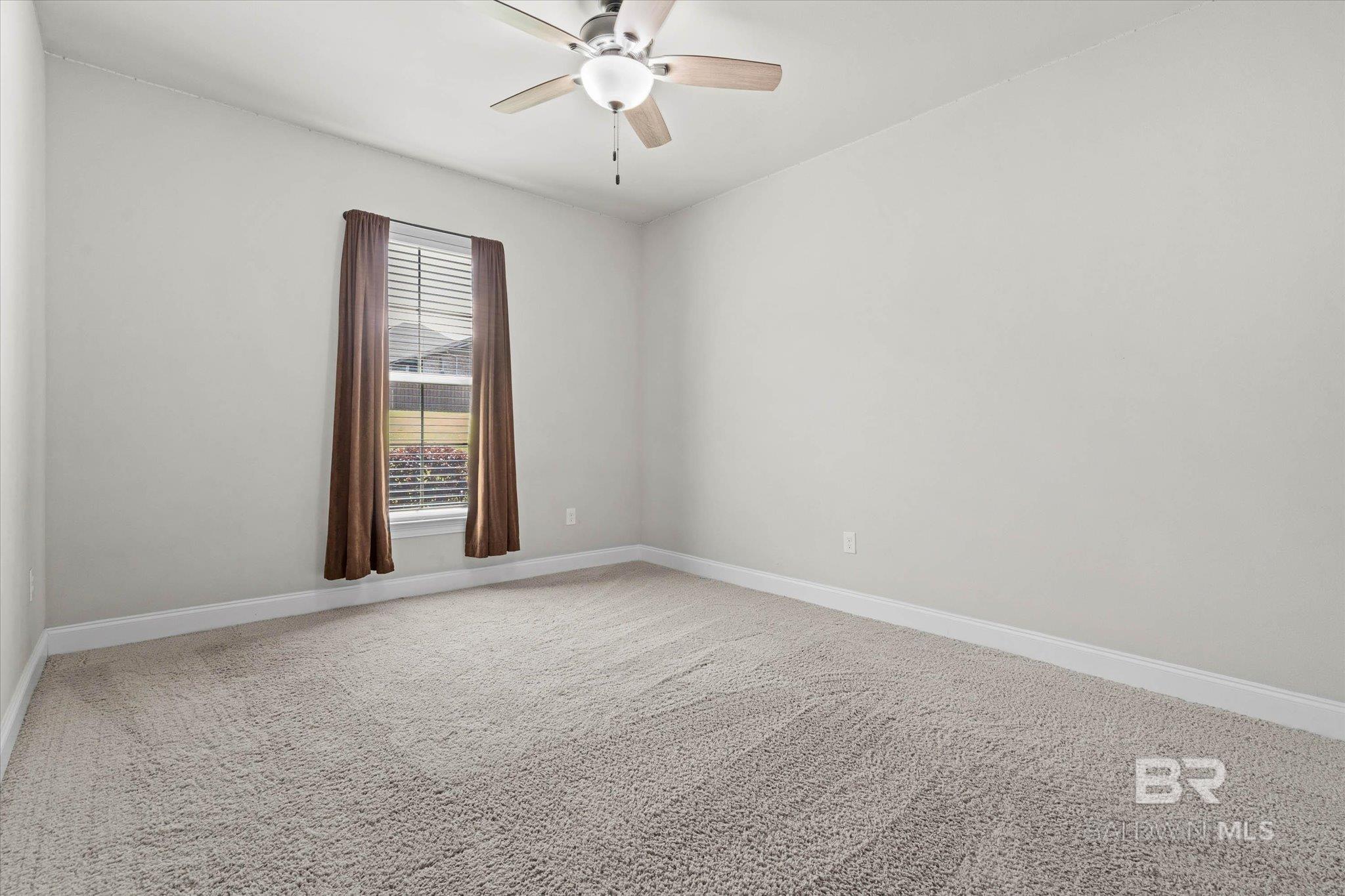 398509 | Photo 26