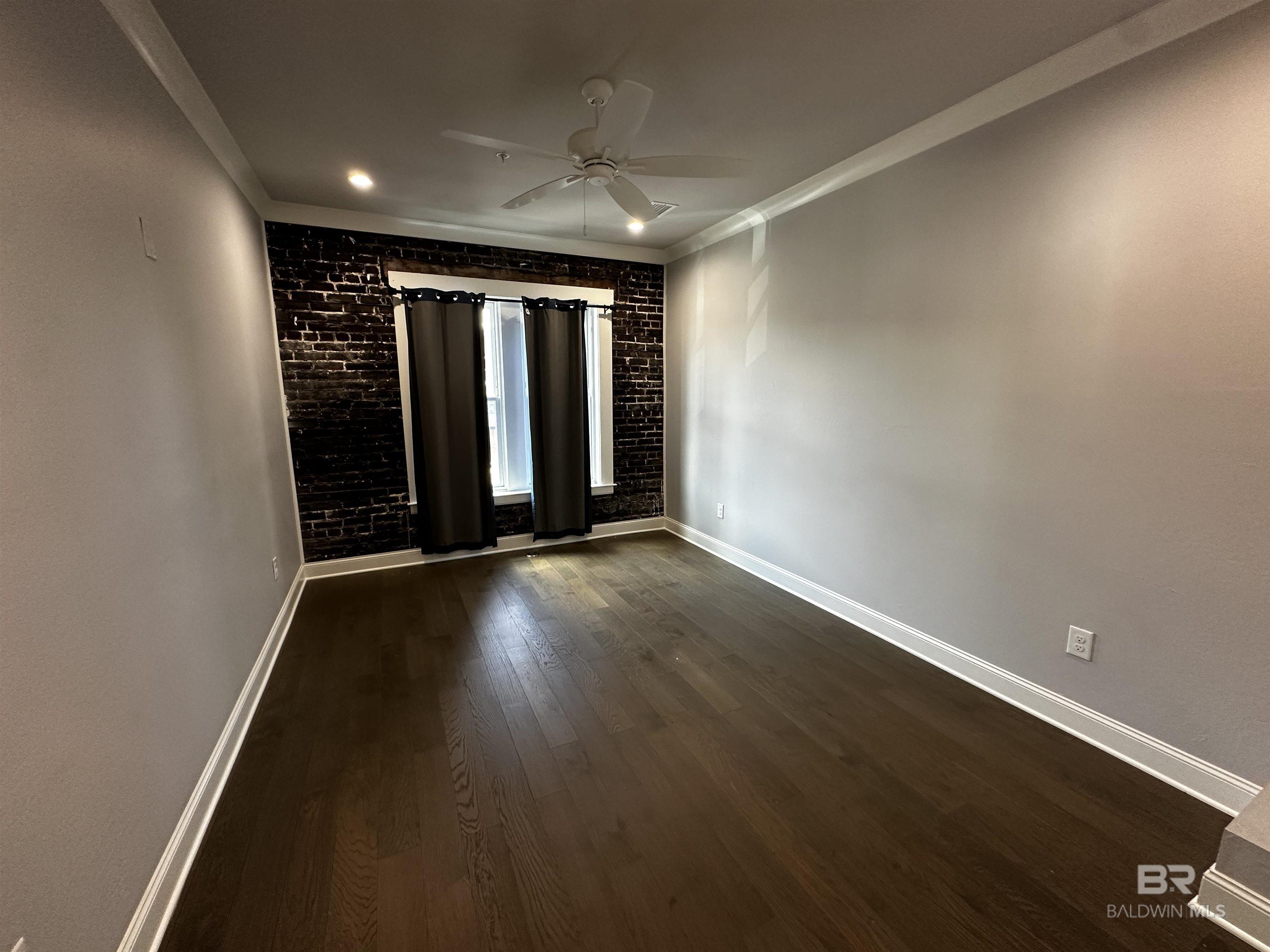 https://zimg.paragon.ice.com/ParagonImages/Property/PG/BCAR/398514/7/0/0/604e2603853de0876a36e505db0e8c1f/7/d31c4dff414cbafd78957e716c2eebf1/398514-37d1c941-0681-4d2a-a58f-595230e995bd.JPG