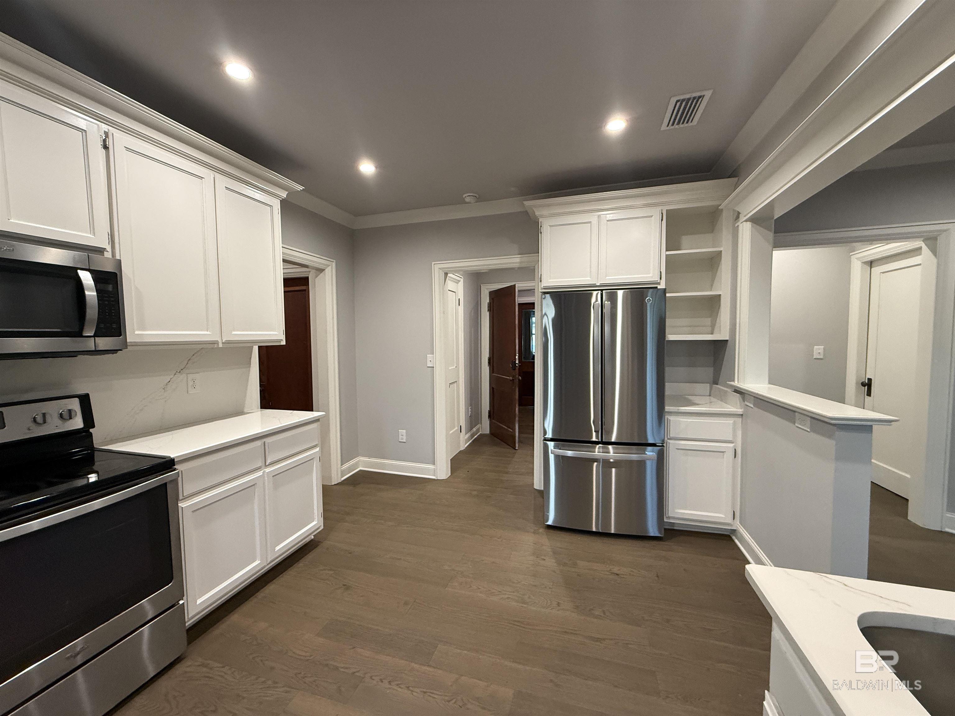 https://zimg.paragon.ice.com/ParagonImages/Property/PG/BCAR/398517/1/0/0/f2e26463b1480bebe7df1b9cea5c9842/7/e49d21c2c103210a4e172100be3e5012/398517-826dc05a-ce86-41dd-a2af-e8bf5f5a9693.JPG