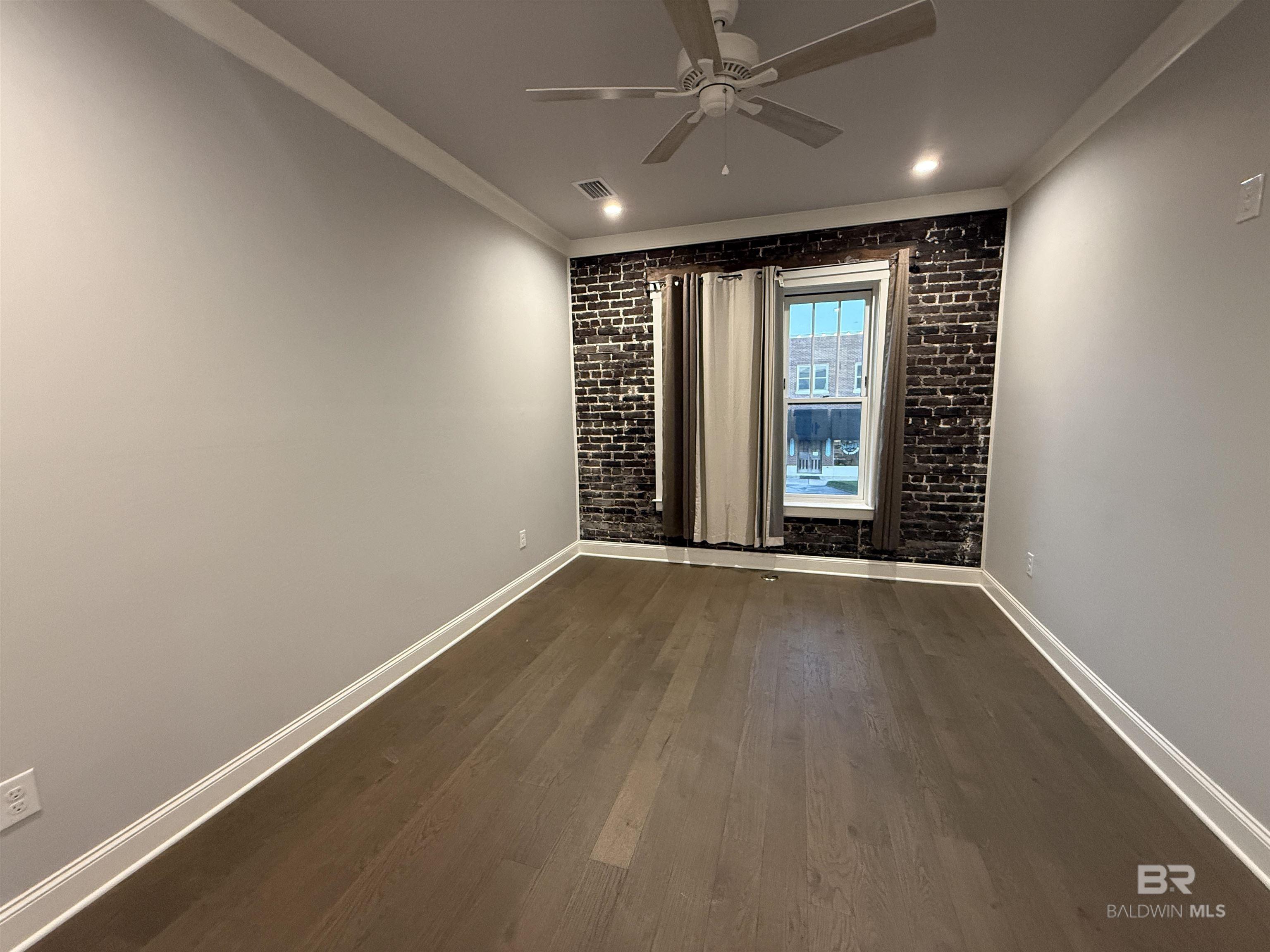 https://zimg.paragon.ice.com/ParagonImages/Property/PG/BCAR/398517/5/0/0/400621d55adbe2a1781c5181bc17c23e/7/e49d21c2c103210a4e172100be3e5012/398517-45e8fa39-1165-4f0d-b269-6a15185ce150.JPG