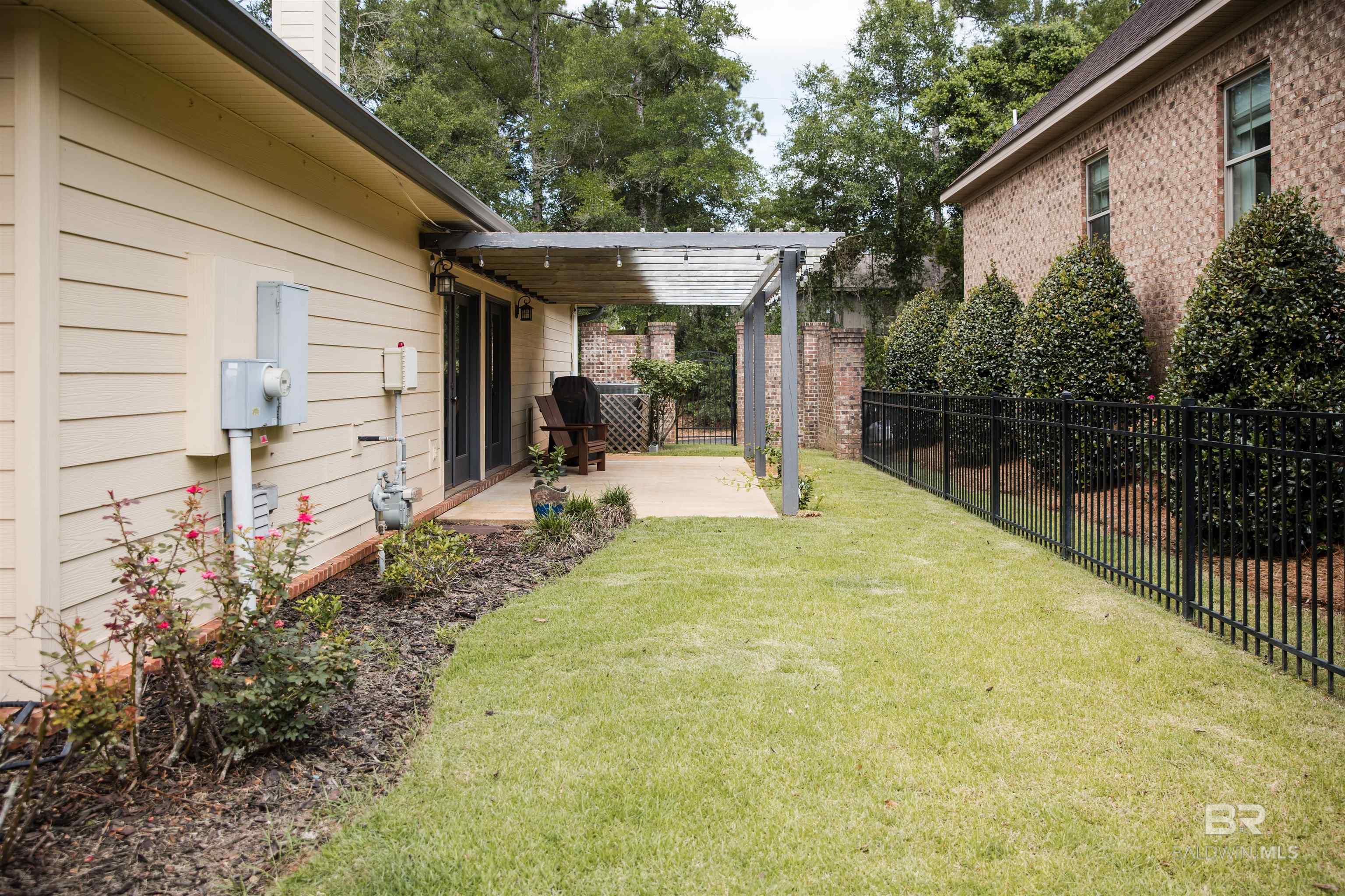 https://zimg.paragon.ice.com/ParagonImages/Property/PG/BCAR/398561/7/0/0/3735caf00624c3a9c6767492bf3202c1/7/d1731f1d7386b9a18d920f6ad0e463da/398561-b8a76db4-61eb-4c73-afd9-7dba10dcce5e.JPG