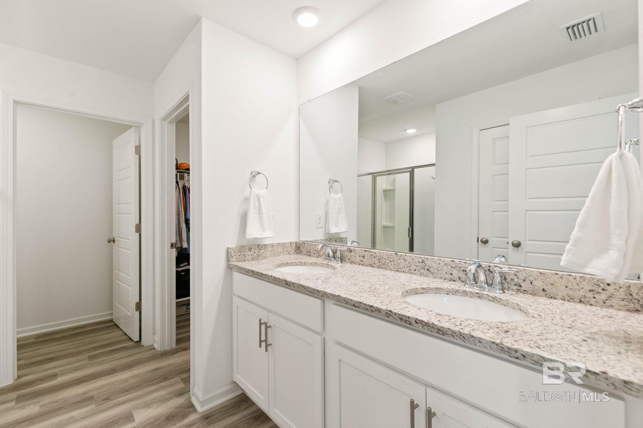 https://zimg.paragon.ice.com/ParagonImages/Property/PG/BCAR/398562/20/0/0/ac134d2a094f4c40881d4afd66ac3b3c/7/419b98e72c1d511cb9680f175715b77f/398562-e6e4aae0-e146-447d-a3da-e6036a45a547.JPG