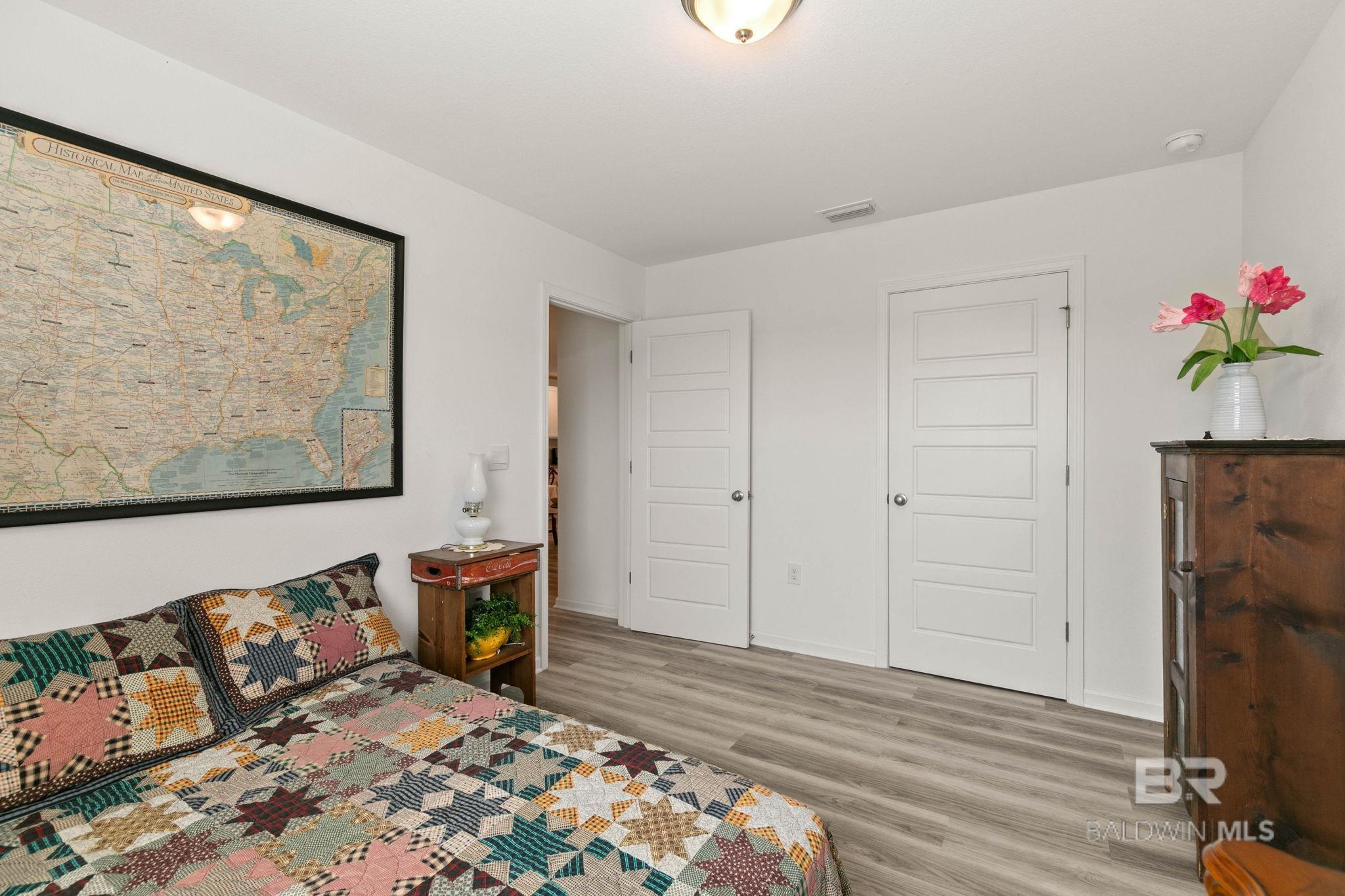 https://zimg.paragon.ice.com/ParagonImages/Property/PG/BCAR/398562/27/0/0/1d41e23de15e30d215314c6c1877becc/7/419b98e72c1d511cb9680f175715b77f/398562-be6a11d6-e259-4b62-9710-b14139cadf35.JPG