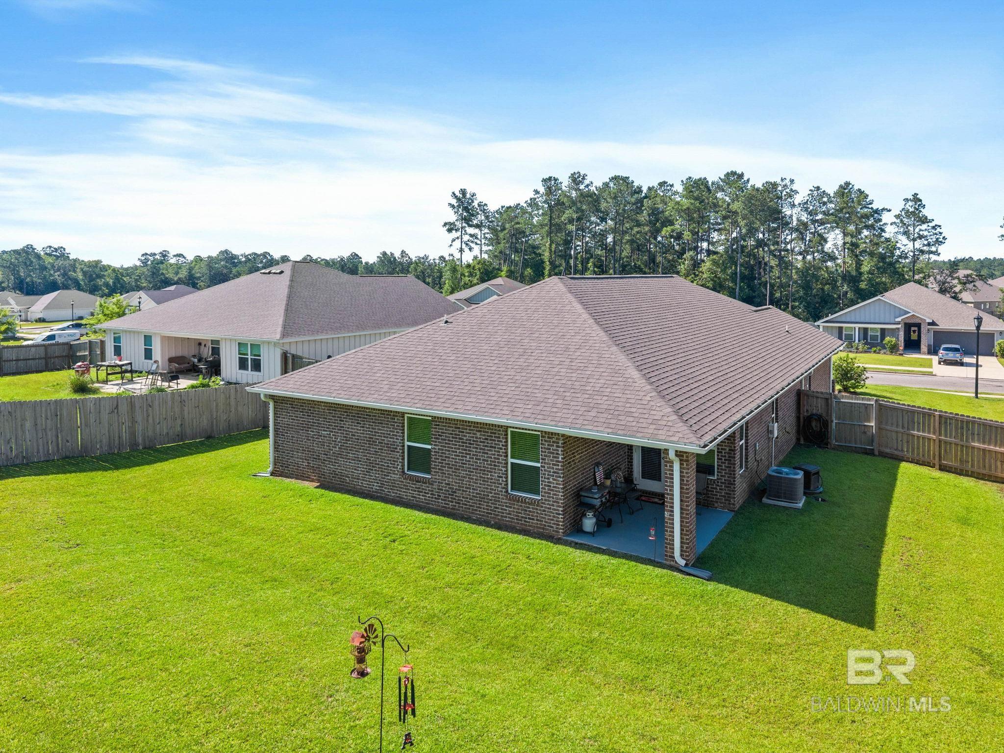 https://zimg.paragon.ice.com/ParagonImages/Property/PG/BCAR/398562/45/0/0/f5cb6b84e06ffe05e03721441fb9bb6c/7/419b98e72c1d511cb9680f175715b77f/398562-b7f5b758-e4bb-4ec8-81ca-b52773f423d6.JPG