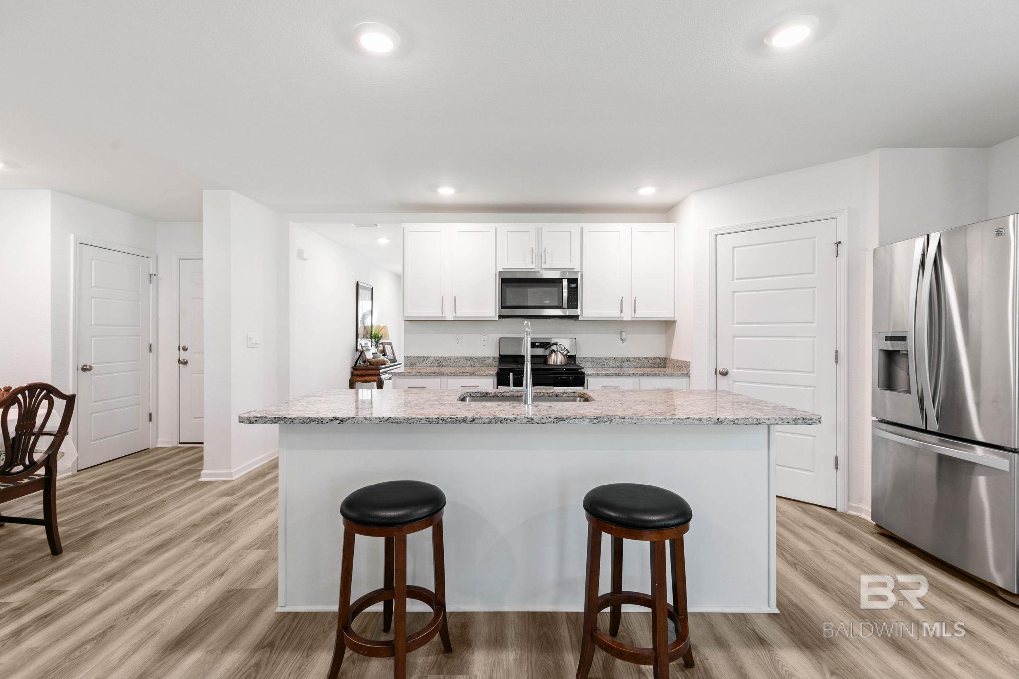 https://zimg.paragon.ice.com/ParagonImages/Property/PG/BCAR/398562/7/0/0/db5e96bea5e2d7a5faccd290e3608b1f/7/419b98e72c1d511cb9680f175715b77f/398562-b1074334-7a3f-4686-a617-4225e69585f0.JPG
