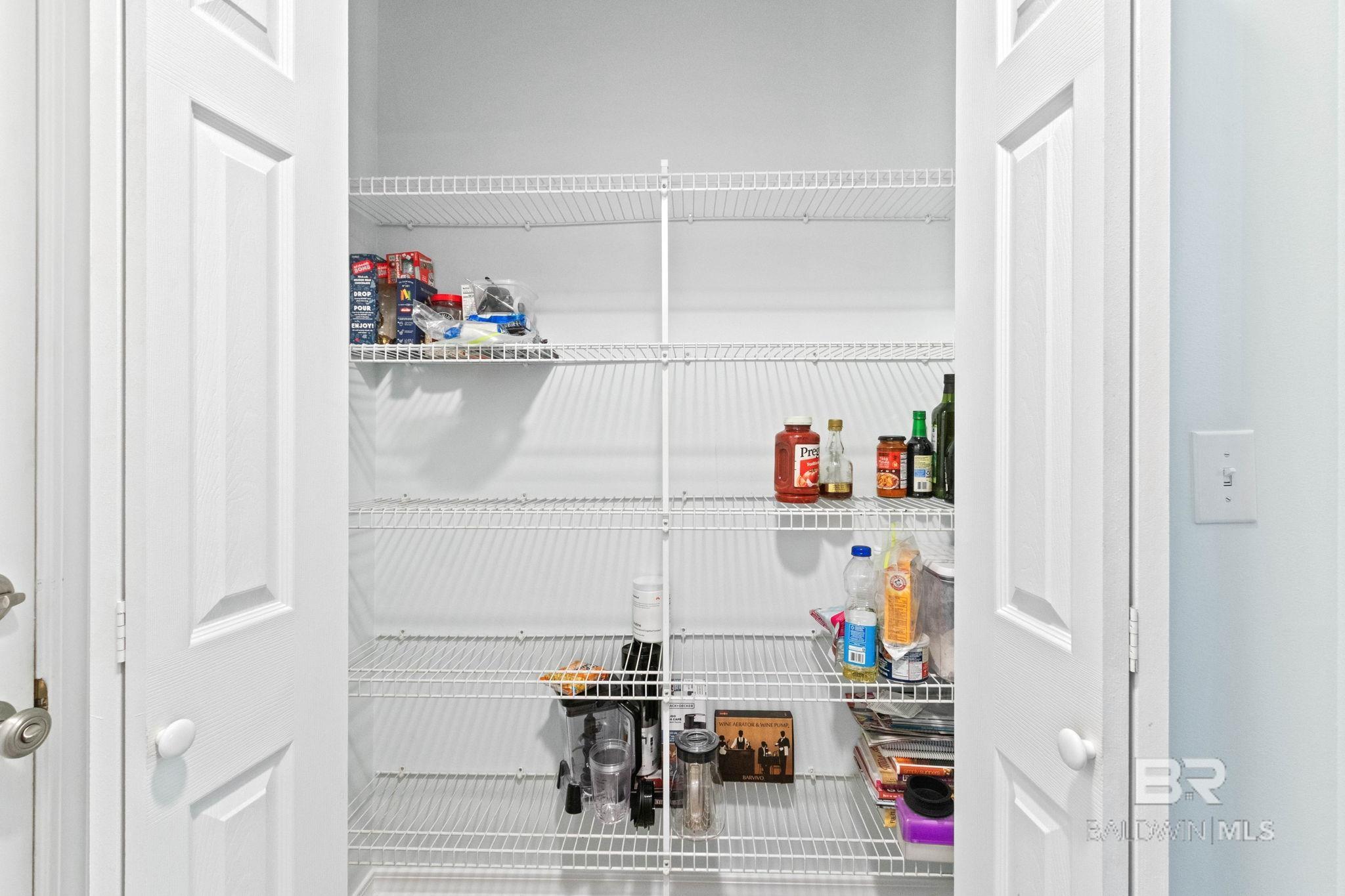 https://zimg.paragon.ice.com/ParagonImages/Property/PG/BCAR/398593/19/0/0/d2cc97df10a52406be6a170bbfe0d446/7/e341a65f5d20fb3d6aa9e2818a6beee8/398593-b72e757e-0971-45c2-9396-9401a07194ab.JPG