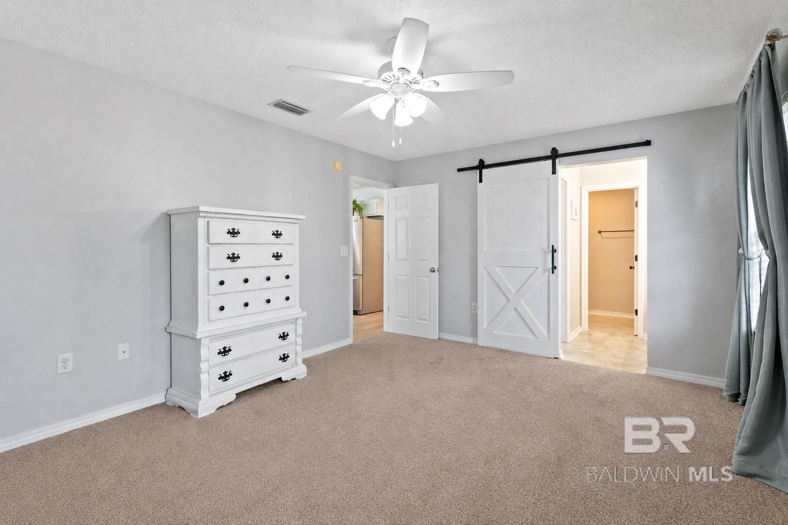 https://zimg.paragon.ice.com/ParagonImages/Property/PG/BCAR/398593/23/0/0/19665038d92f6d1cff712b9caf858456/7/e341a65f5d20fb3d6aa9e2818a6beee8/398593-f5af0956-91ac-4798-93cf-29a64438c3ea.JPG