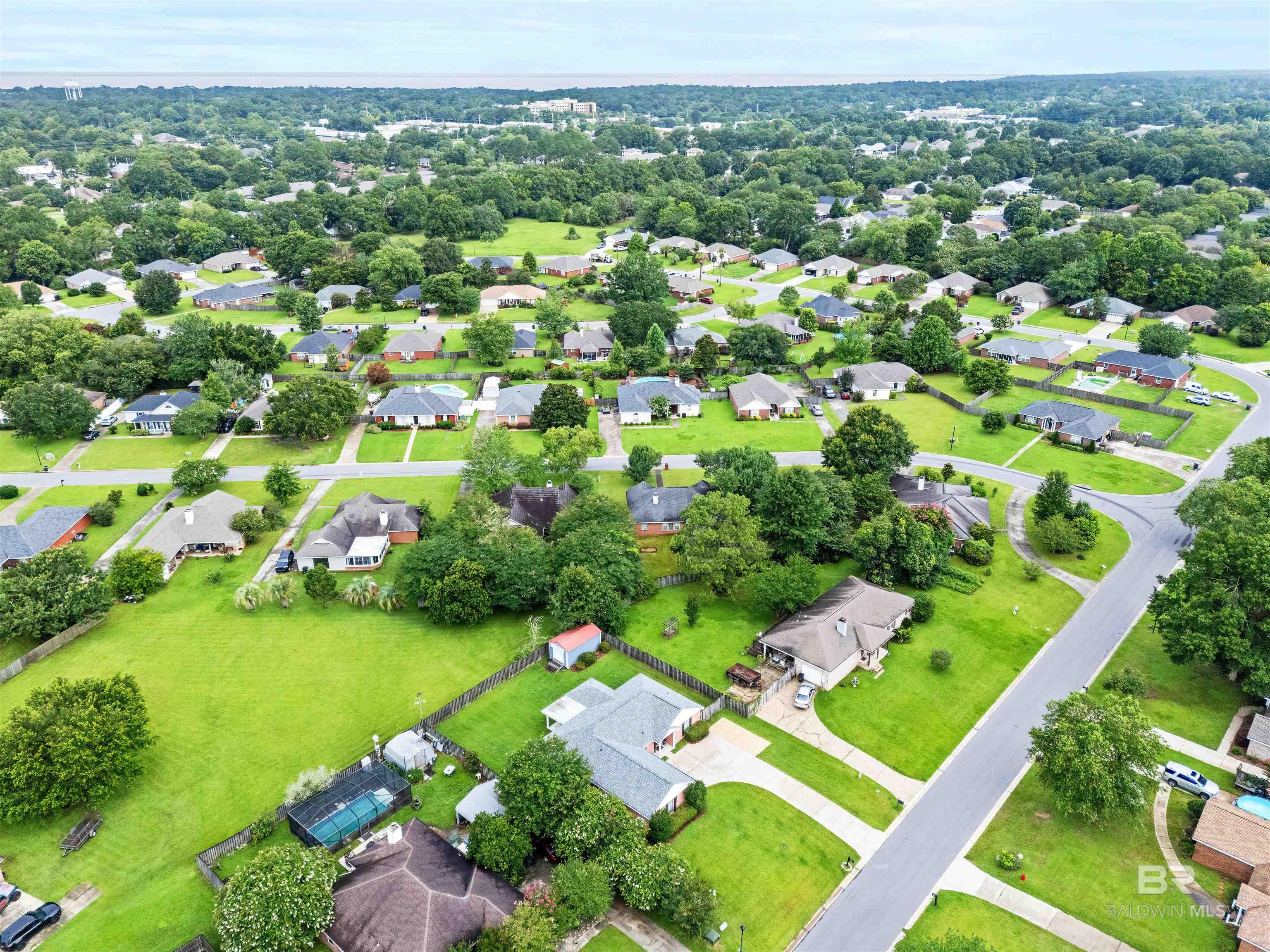 https://zimg.paragon.ice.com/ParagonImages/Property/PG/BCAR/398593/52/0/0/4b386323a92c164b12351d9592a30613/7/e341a65f5d20fb3d6aa9e2818a6beee8/398593-7791f43a-a9f3-4f34-b09d-04584d50c38d.JPG