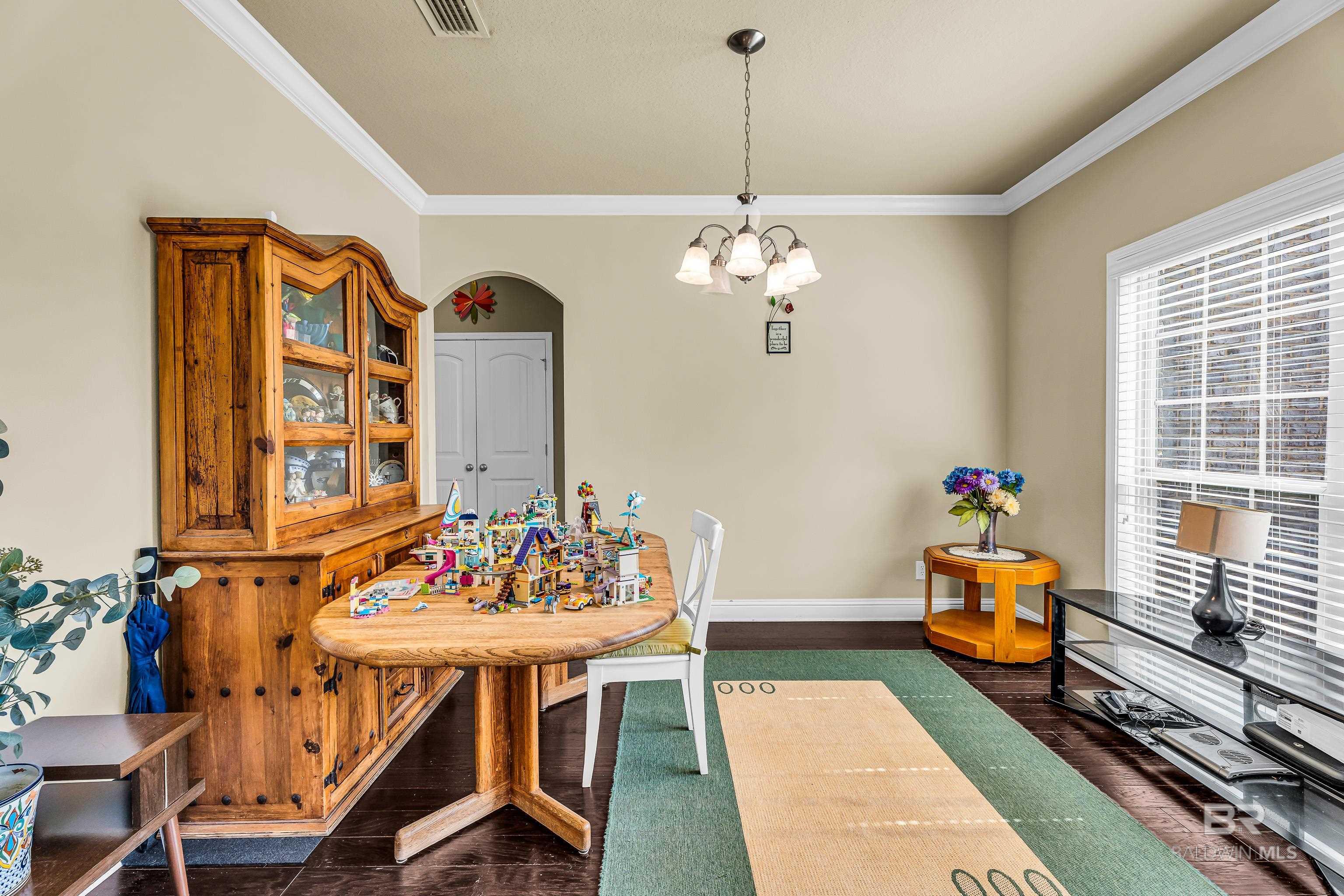 https://zimg.paragon.ice.com/ParagonImages/Property/PG/BCAR/398608/2/0/0/1fd8cc55948b36be51b8c6cf3a5dab90/7/856715121292b6a2beb705b1c06286a2/398608-46d7a709-d3ba-43ca-a494-c8a027316b91.JPG