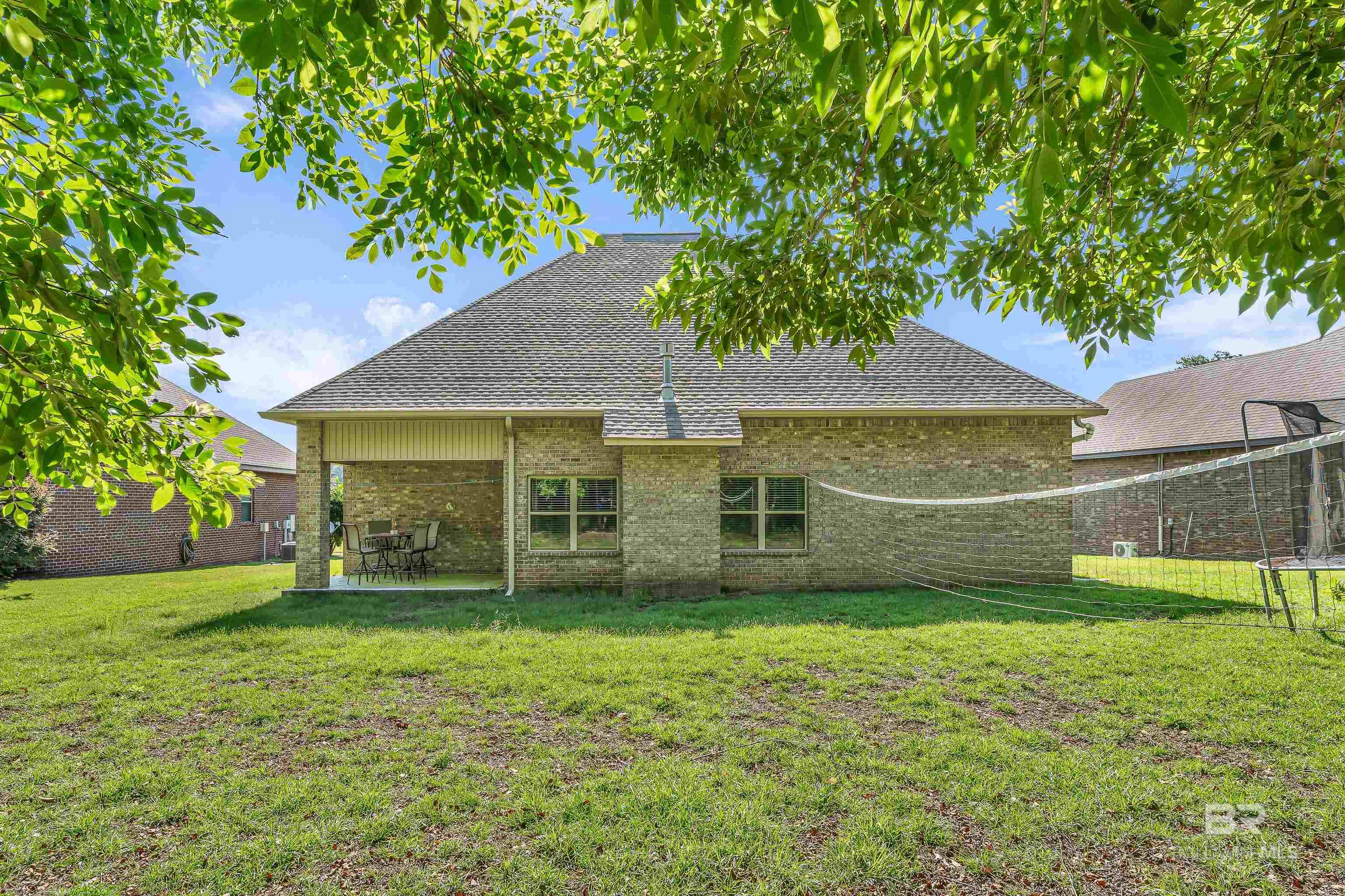 https://zimg.paragon.ice.com/ParagonImages/Property/PG/BCAR/398608/26/0/0/00b39602c0fa655f876e9323e1a900cd/7/856715121292b6a2beb705b1c06286a2/398608-c01bf9e4-6874-4237-9d94-b88ef0f1a89b.JPG