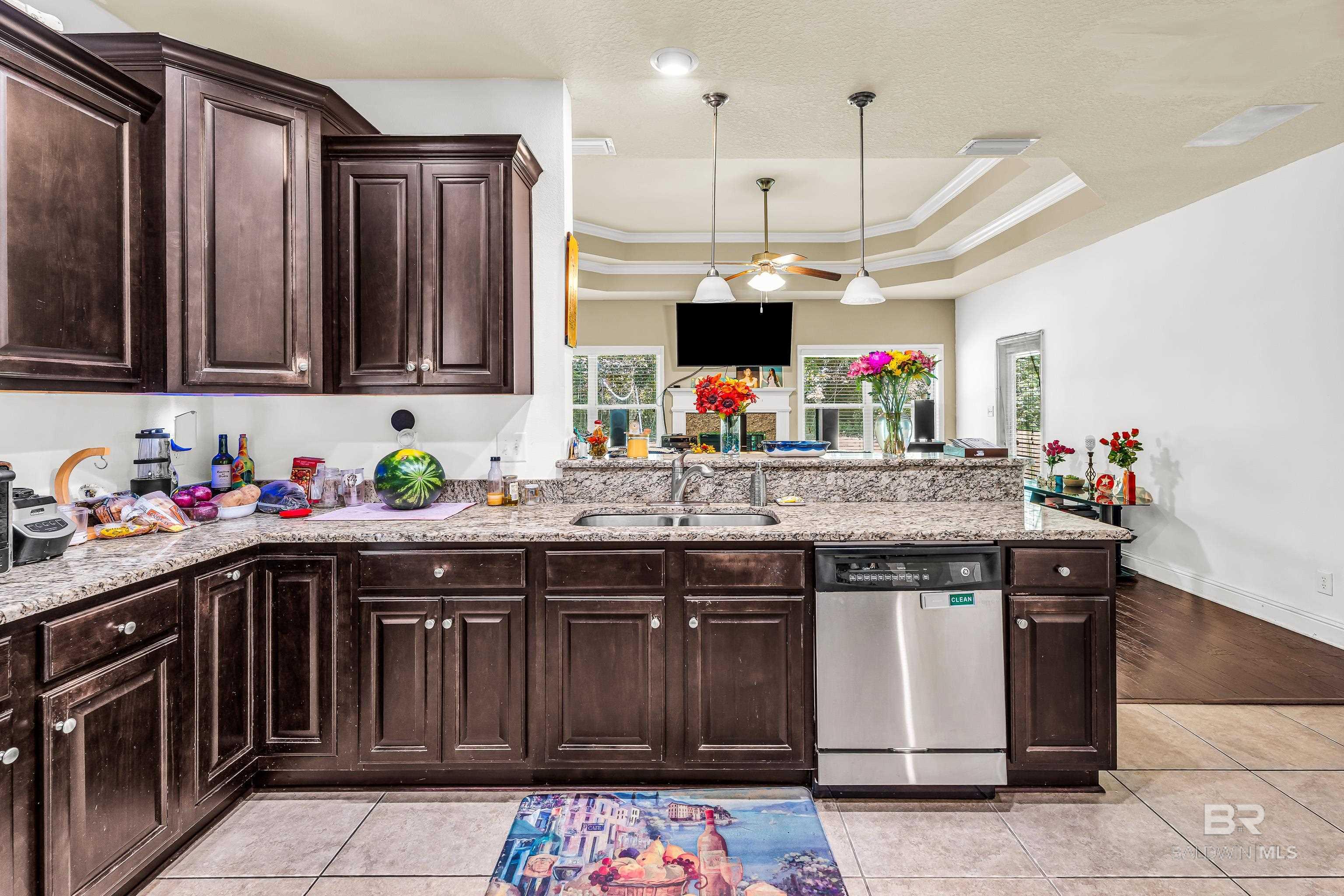 https://zimg.paragon.ice.com/ParagonImages/Property/PG/BCAR/398608/8/0/0/8faa4164f5e1a24e98f4b2ff738c4239/7/856715121292b6a2beb705b1c06286a2/398608-c6450e57-b38f-4dd7-8431-d6317017a96f.JPG