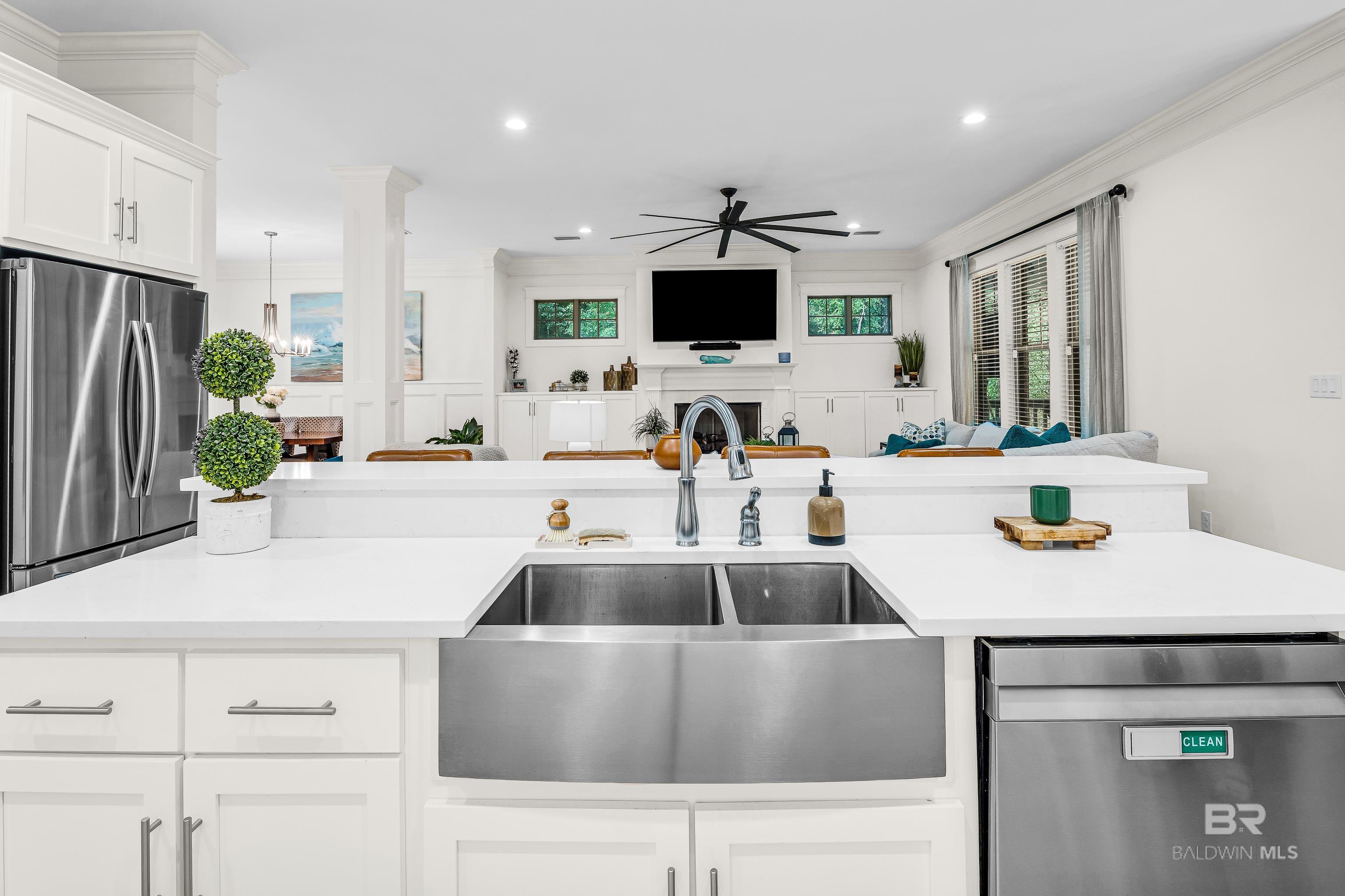 https://zimg.paragon.ice.com/ParagonImages/Property/PG/BCAR/398629/13/0/0/9080e41af7be70e18c5d70a72f587d5f/7/1b8ca458821da60346697011d0b7034b/398629-8d7c868e-5826-4bd0-9208-b5924dadc099.JPG