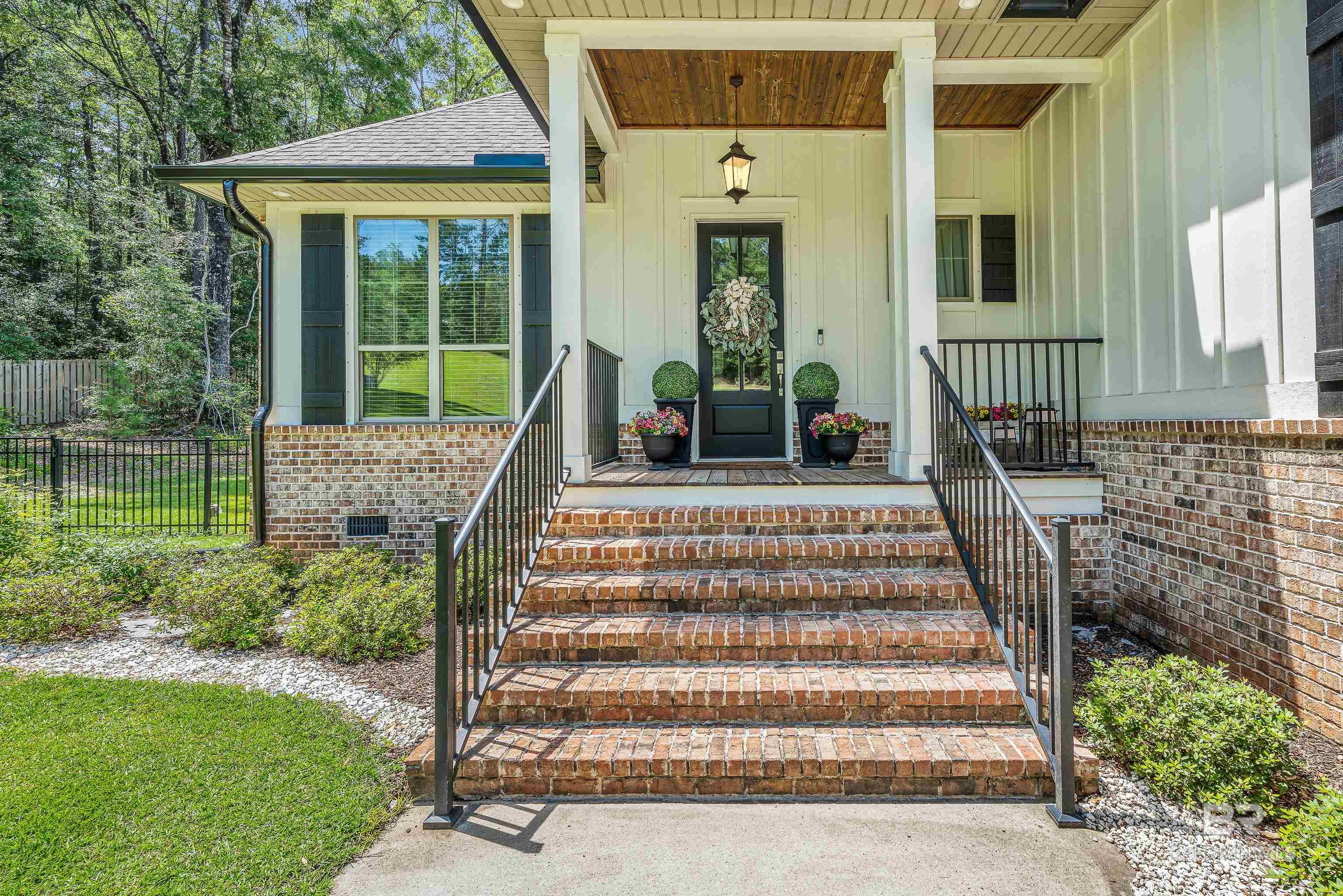 https://zimg.paragon.ice.com/ParagonImages/Property/PG/BCAR/398629/3/0/0/7daa16a5c444377ea6dbebdefb58ae41/7/1b8ca458821da60346697011d0b7034b/398629-1fd02a91-1fbb-4ace-8020-8575cf3c4426.JPG