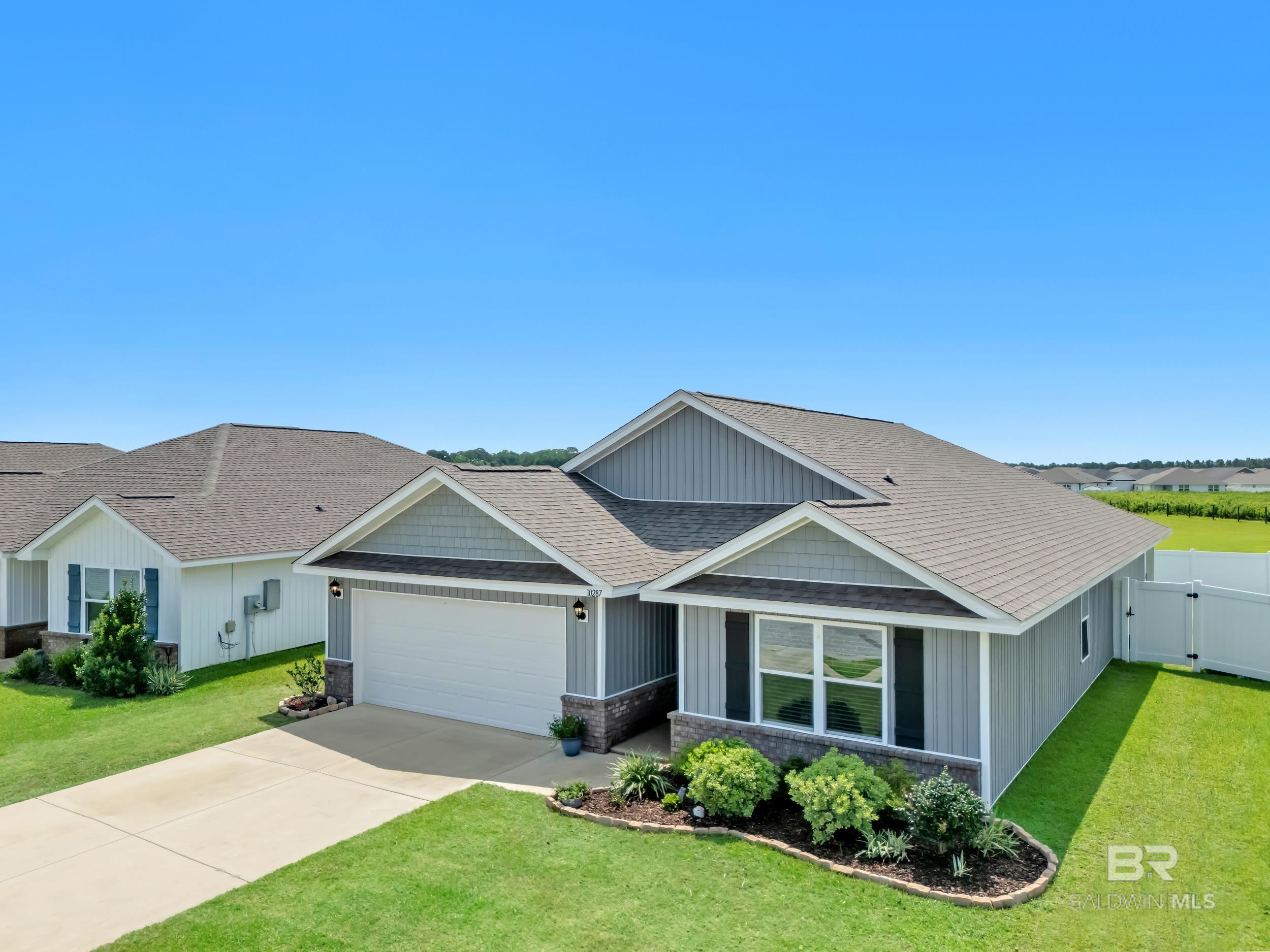 https://zimg.paragon.ice.com/ParagonImages/Property/PG/BCAR/398630/1/0/0/8b16d4d99153c5cda073aecdae40597a/7/e68afb3f0ab53667b3894fd9368abfe8/398630-1f127dca-b18e-430a-86be-e40d6ac34b6c.JPG