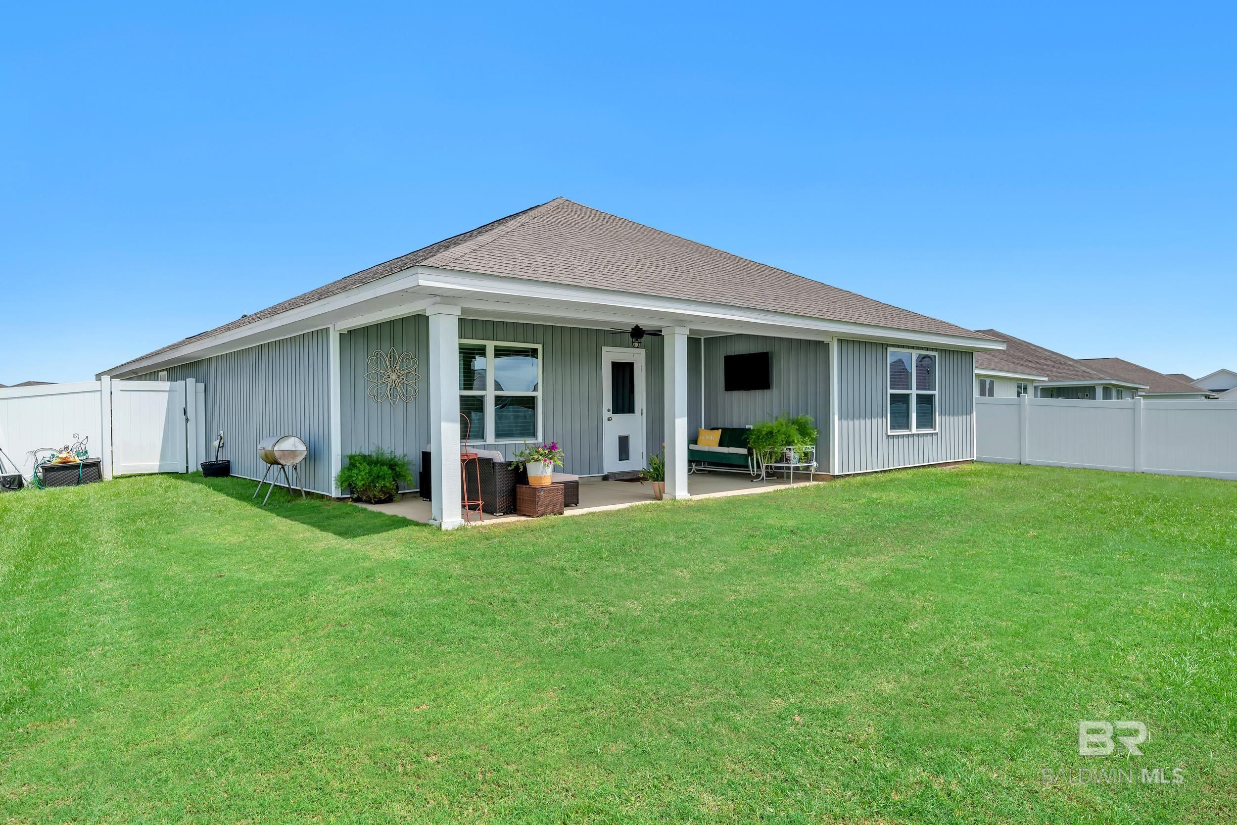 https://zimg.paragon.ice.com/ParagonImages/Property/PG/BCAR/398630/31/0/0/a562d151c6994005778c094edb346c5e/7/e68afb3f0ab53667b3894fd9368abfe8/398630-350c3f87-e0a5-47b7-ba66-416e5bc05d4c.JPG