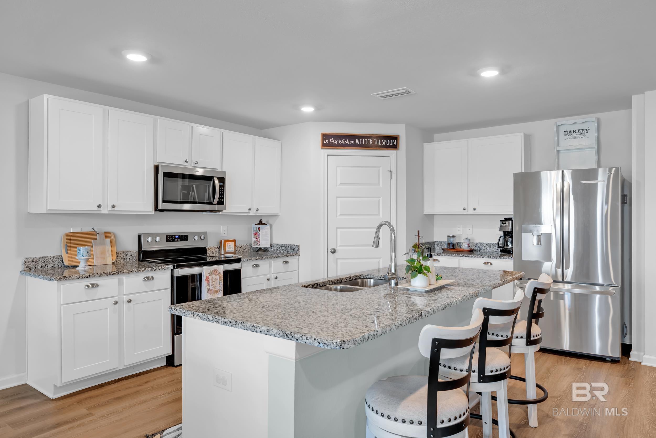 https://zimg.paragon.ice.com/ParagonImages/Property/PG/BCAR/398630/7/0/0/a86fe7cd0a8cc8278fd85b43a919b6df/7/e68afb3f0ab53667b3894fd9368abfe8/398630-6d30ac4a-40c2-4173-86c7-8dc79abac5d5.JPG