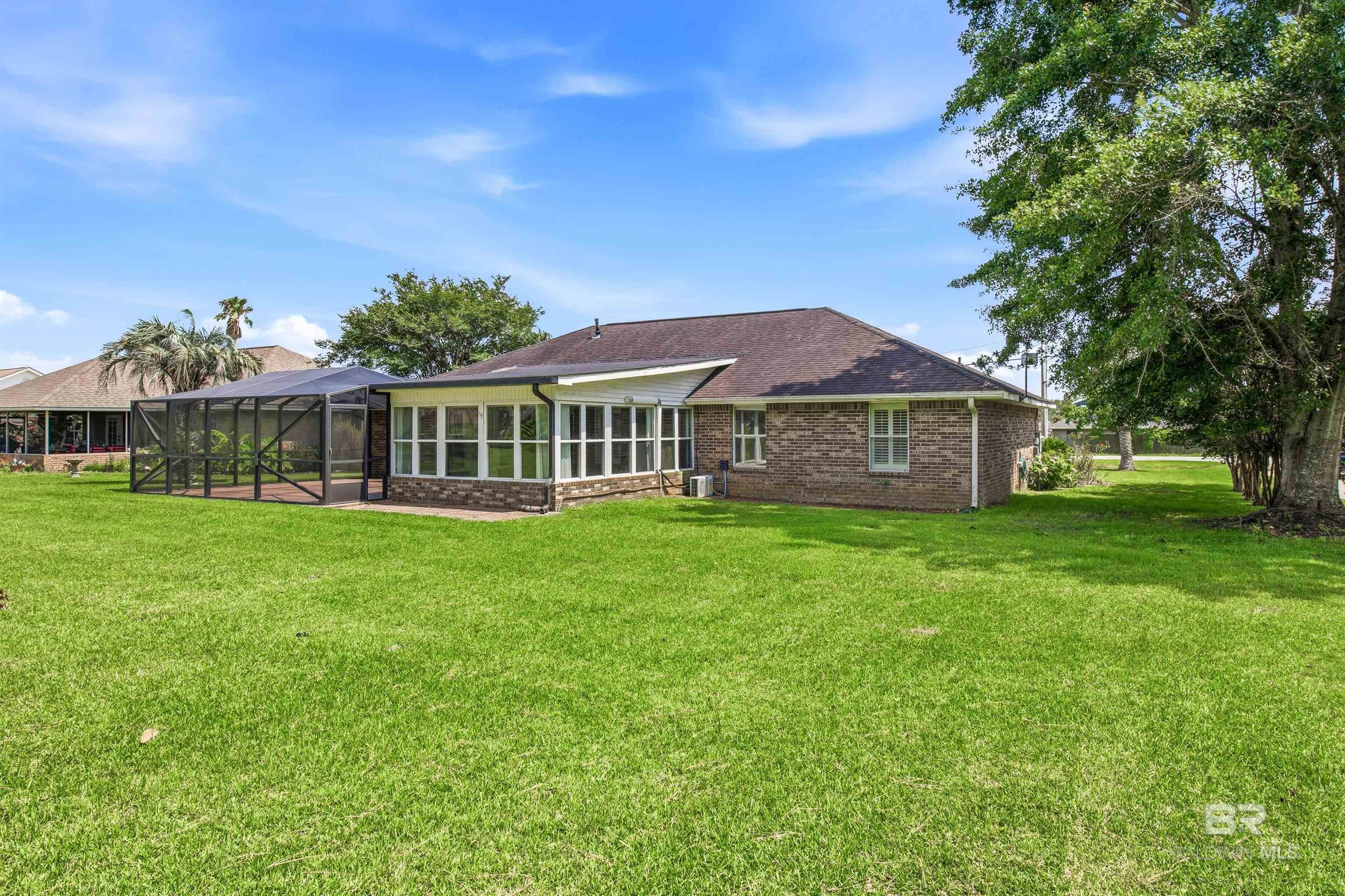 https://zimg.paragon.ice.com/ParagonImages/Property/PG/BCAR/398637/11/0/0/e88535df6ba3837bbda28de746f3b408/7/8f914319bbe7b1aff9b6b4c1be637a6e/398637-a58d7ab0-8d4b-484d-9b4e-7e9626e85bae.JPG