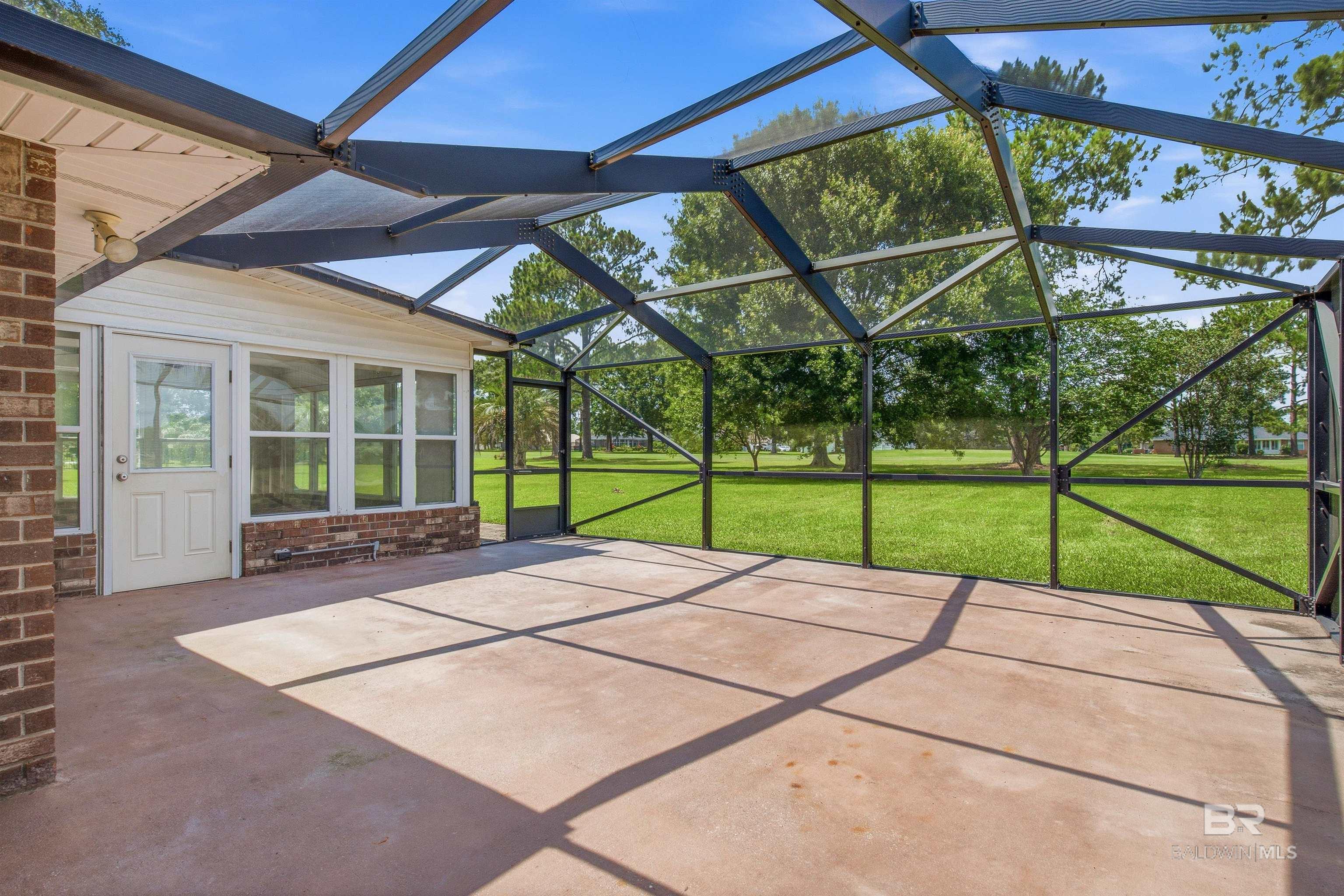 https://zimg.paragon.ice.com/ParagonImages/Property/PG/BCAR/398637/17/0/0/7a276e2ee8356765dd108a12bdad4694/7/8f914319bbe7b1aff9b6b4c1be637a6e/398637-8fb620e3-5a32-4791-9a82-d62dd7a70fc8.JPG