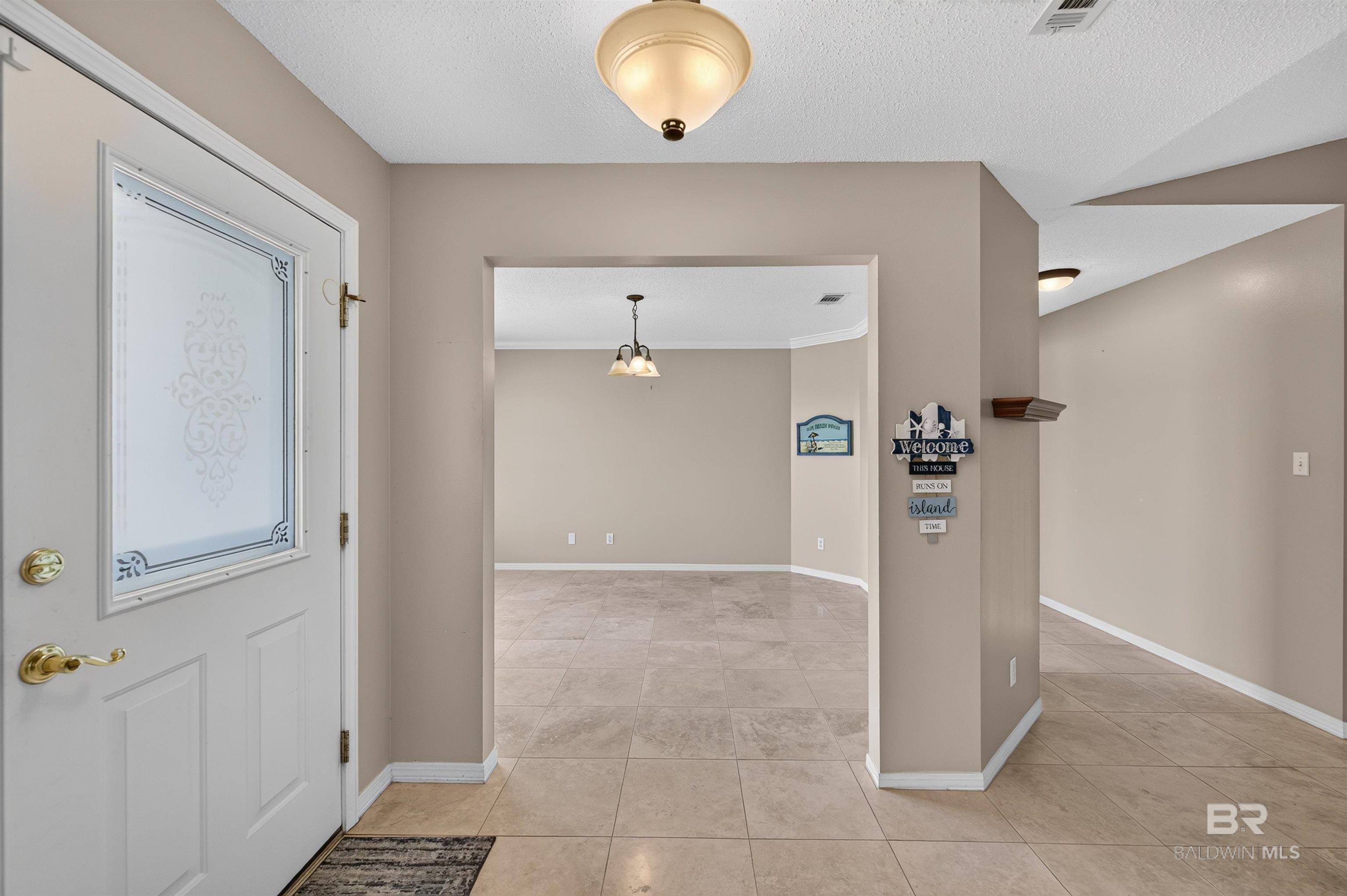 https://zimg.paragon.ice.com/ParagonImages/Property/PG/BCAR/398637/19/0/0/9cc5c5fa99502a9830847370bebb5ddd/7/8f914319bbe7b1aff9b6b4c1be637a6e/398637-95df3cc1-f37b-42b8-a7e8-9de90e01785b.JPG