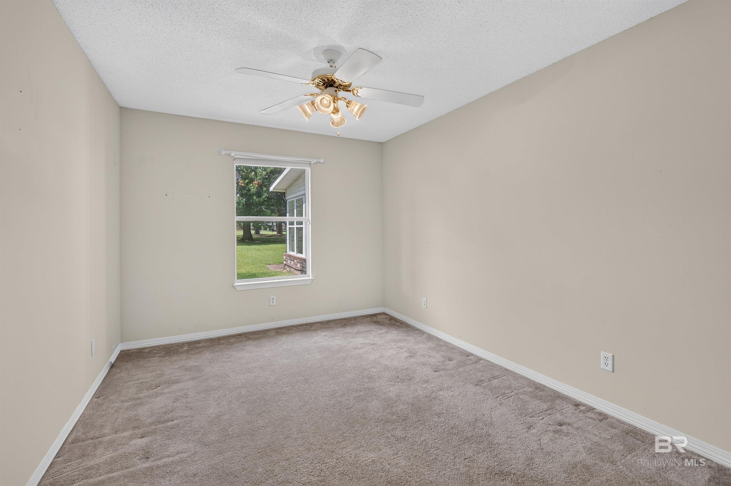 https://zimg.paragon.ice.com/ParagonImages/Property/PG/BCAR/398637/57/0/0/a69c16c88390cb1dbc526e2b322d0a2a/7/8f914319bbe7b1aff9b6b4c1be637a6e/398637-d6485598-3455-4d5a-9928-0ba8c7996525.JPG