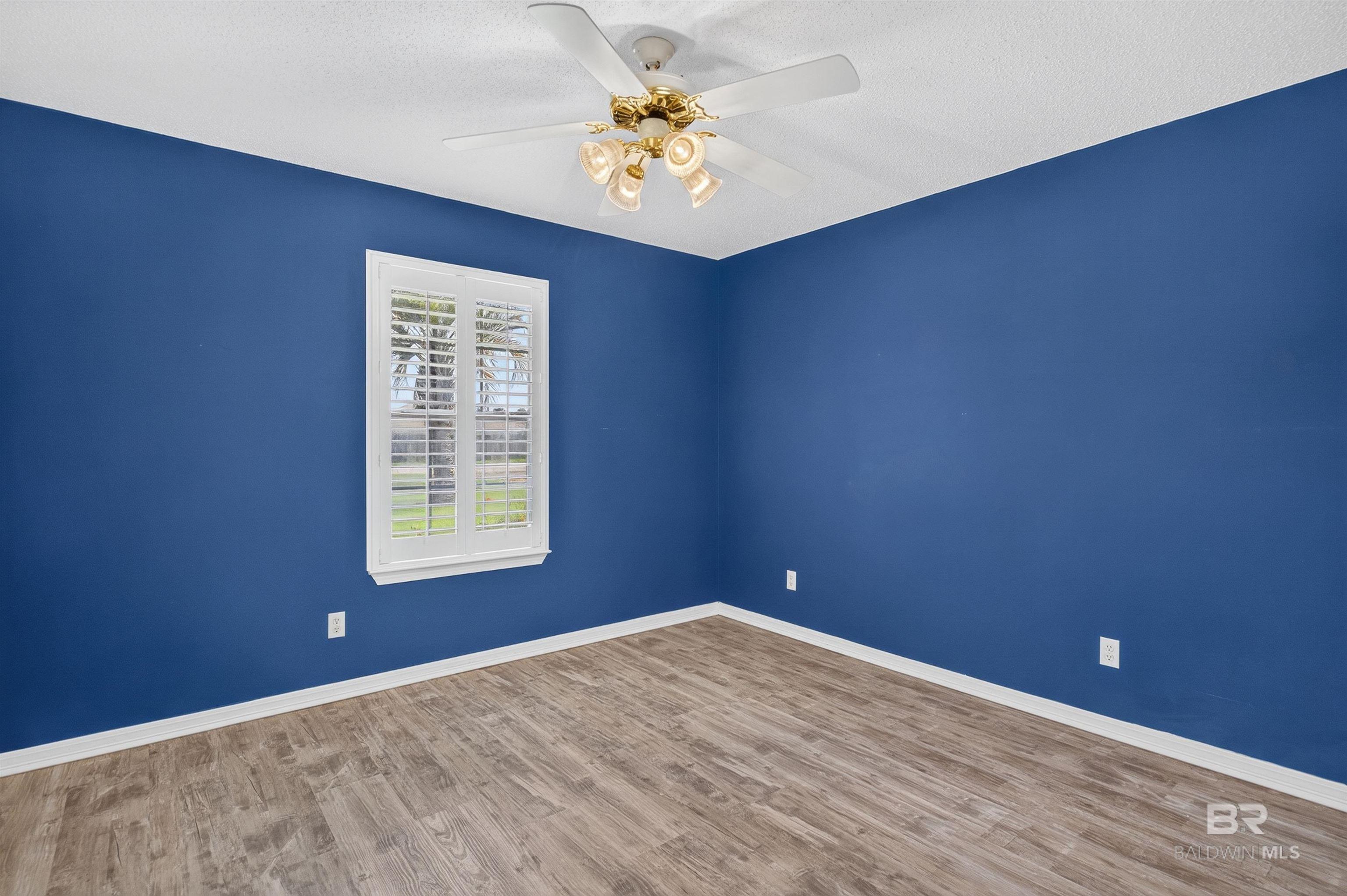 https://zimg.paragon.ice.com/ParagonImages/Property/PG/BCAR/398637/61/0/0/e9167a921ad0838bcdee4d626064149a/7/8f914319bbe7b1aff9b6b4c1be637a6e/398637-ea676f7d-0029-49a8-8db4-afb30a11ffb2.JPG