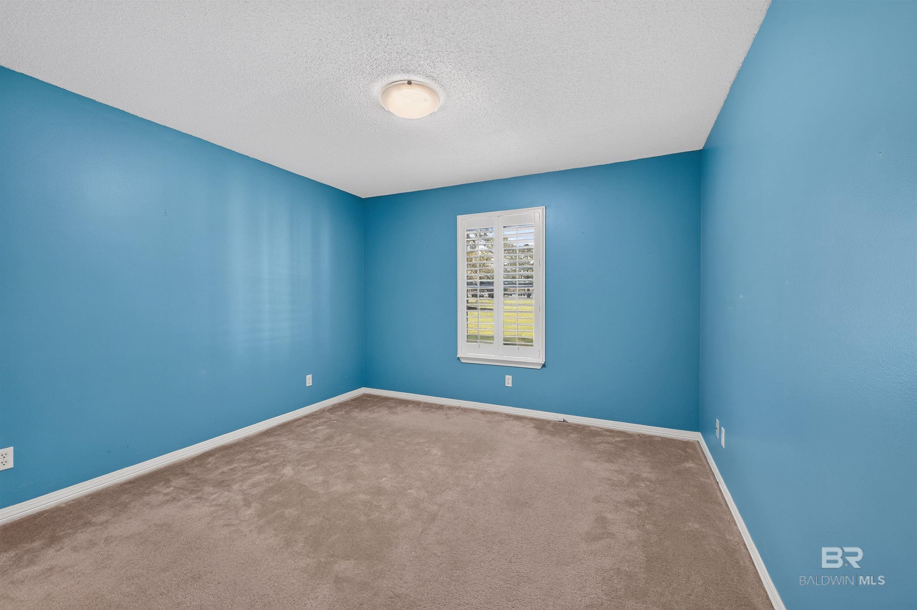 https://zimg.paragon.ice.com/ParagonImages/Property/PG/BCAR/398637/67/0/0/674675445b8886063a4cca66dad655ae/7/8f914319bbe7b1aff9b6b4c1be637a6e/398637-a792ce2f-2718-4245-a086-f241067affa6.JPG