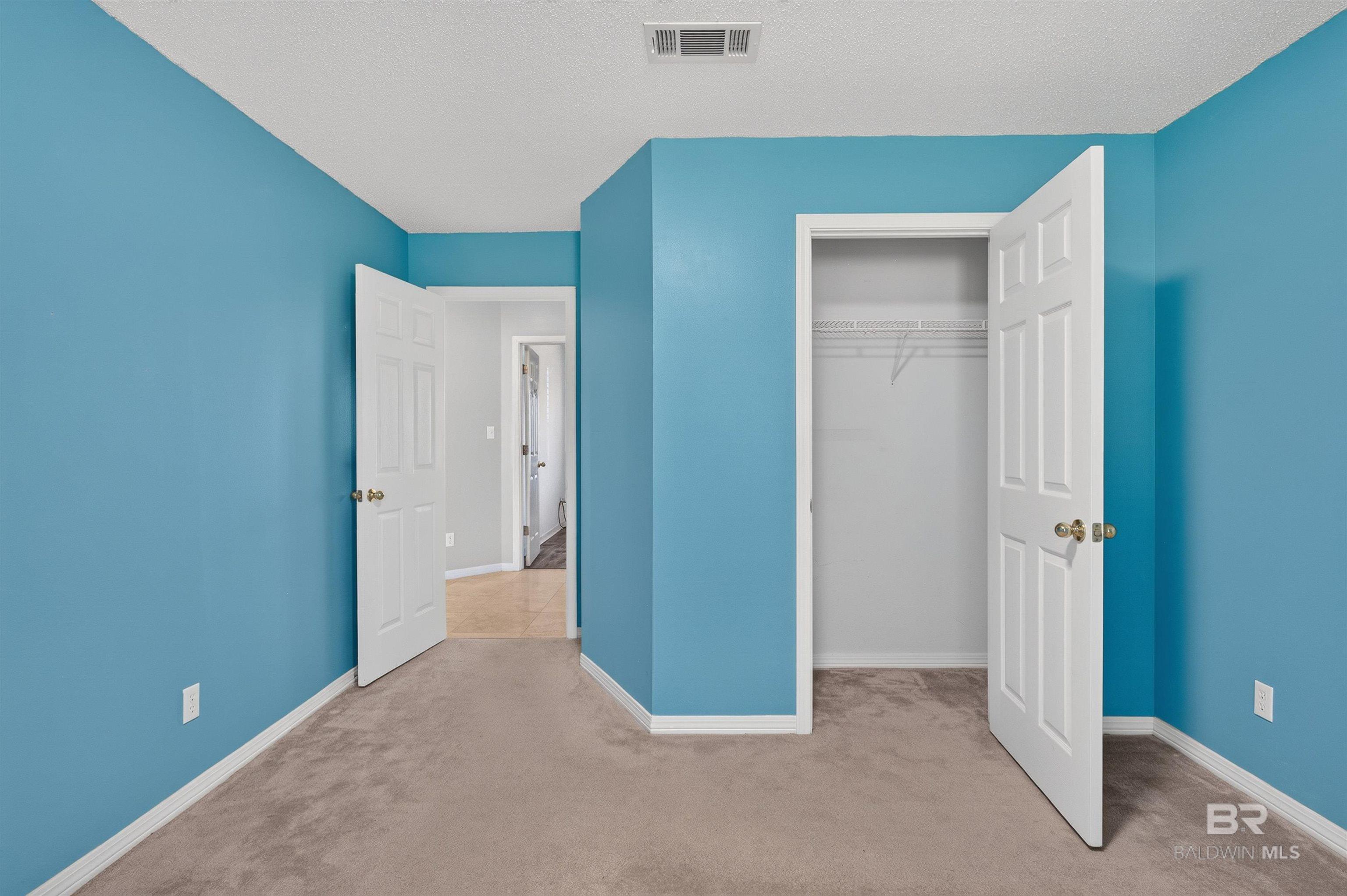 https://zimg.paragon.ice.com/ParagonImages/Property/PG/BCAR/398637/70/0/0/b3419f831120041c47f5c314005e61f3/7/8f914319bbe7b1aff9b6b4c1be637a6e/398637-d4e2f7e2-ce2f-43a6-bd1c-fd8cab19d0fa.JPG