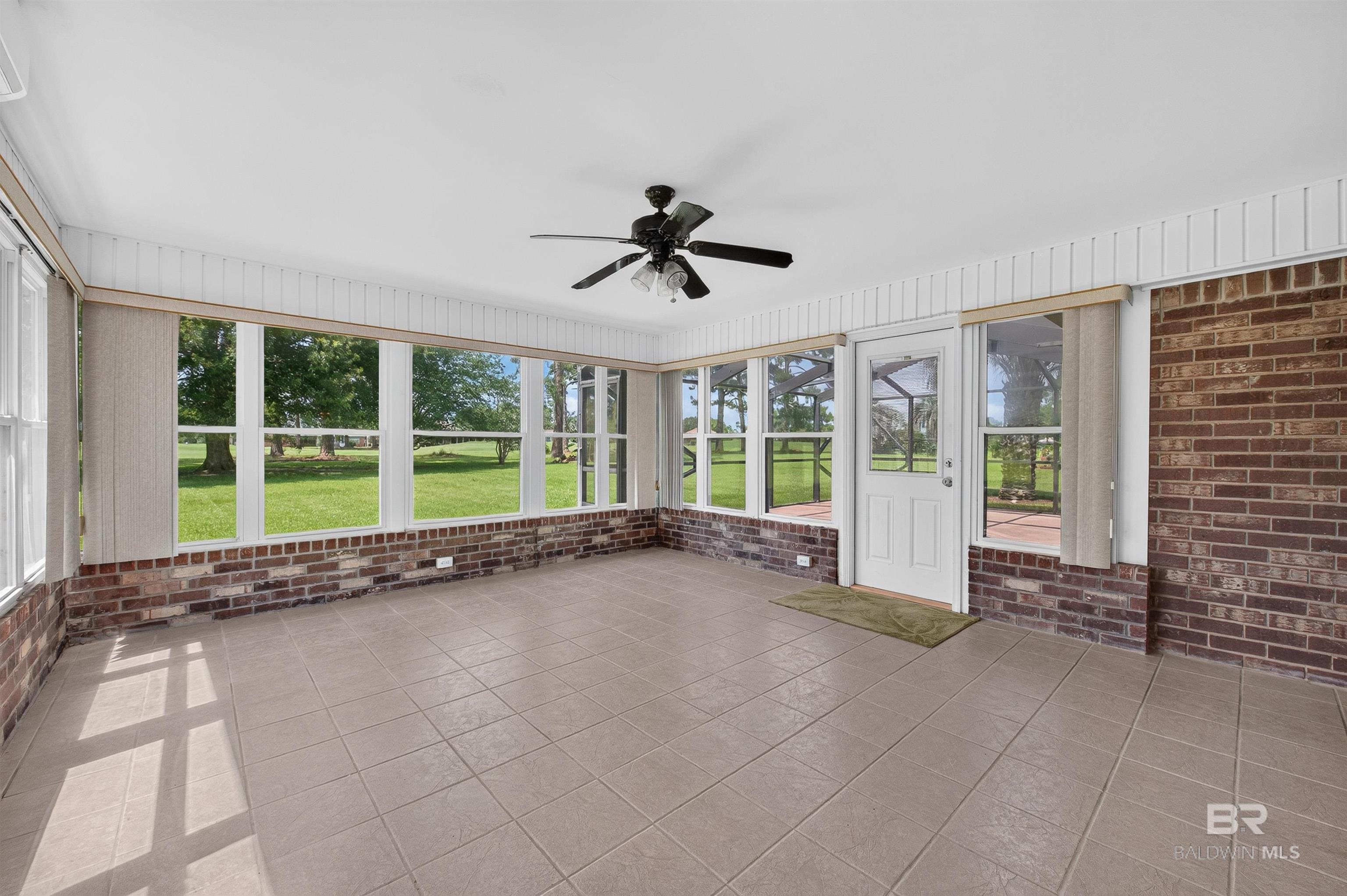 https://zimg.paragon.ice.com/ParagonImages/Property/PG/BCAR/398637/73/0/0/aa41e78fba6b9e1091d71f05b6572de7/7/8f914319bbe7b1aff9b6b4c1be637a6e/398637-11a7e024-3a62-41d3-8032-d5977ee9aba7.JPG