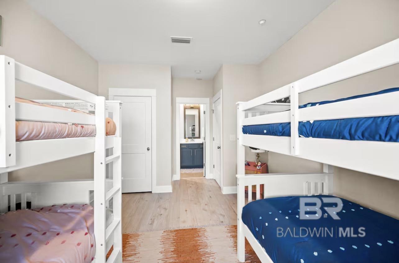 https://zimg.paragon.ice.com/ParagonImages/Property/PG/BCAR/398644/25/0/0/c4ae5b2bb42ccb1f2189838a8dd66232/7/df6b338145c00aefb3935f6688f0341c/398644-1d1cab86-d845-44d3-8cc4-517360d05932.JPG