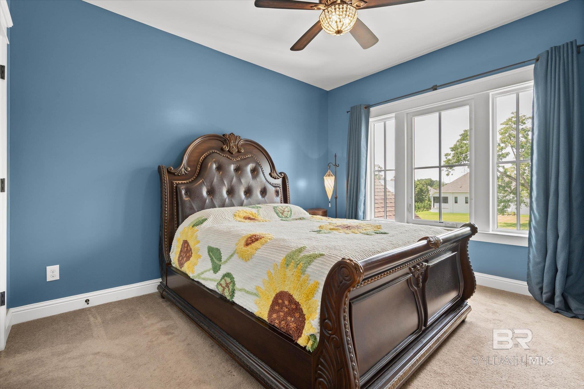 https://zimg.paragon.ice.com/ParagonImages/Property/PG/BCAR/398645/28/0/0/7361ce447d17e86e3bdfc24739786c34/7/b75a59a37a4e4e3ec0d812318854e510/398645-63ffa665-9246-4beb-a4f1-12dd17629007.JPG