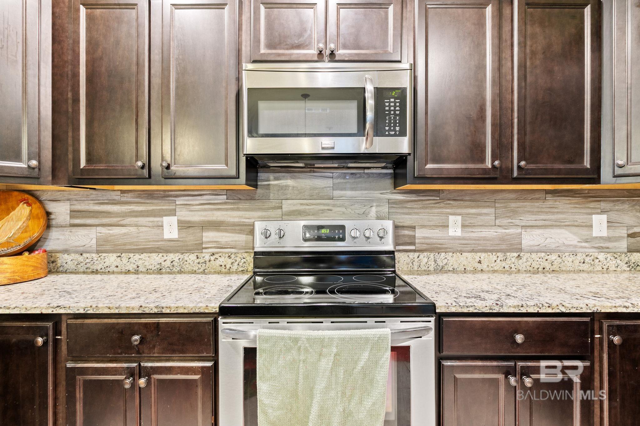 https://zimg.paragon.ice.com/ParagonImages/Property/PG/BCAR/398650/18/0/0/a7f24e39a6fede4a86d6f916ae51dc8c/7/2c98ffbc63d102bb3753d160c895bd8e/398650-980c8f7e-bc8b-4ace-b493-5c0f367d38e6.JPG