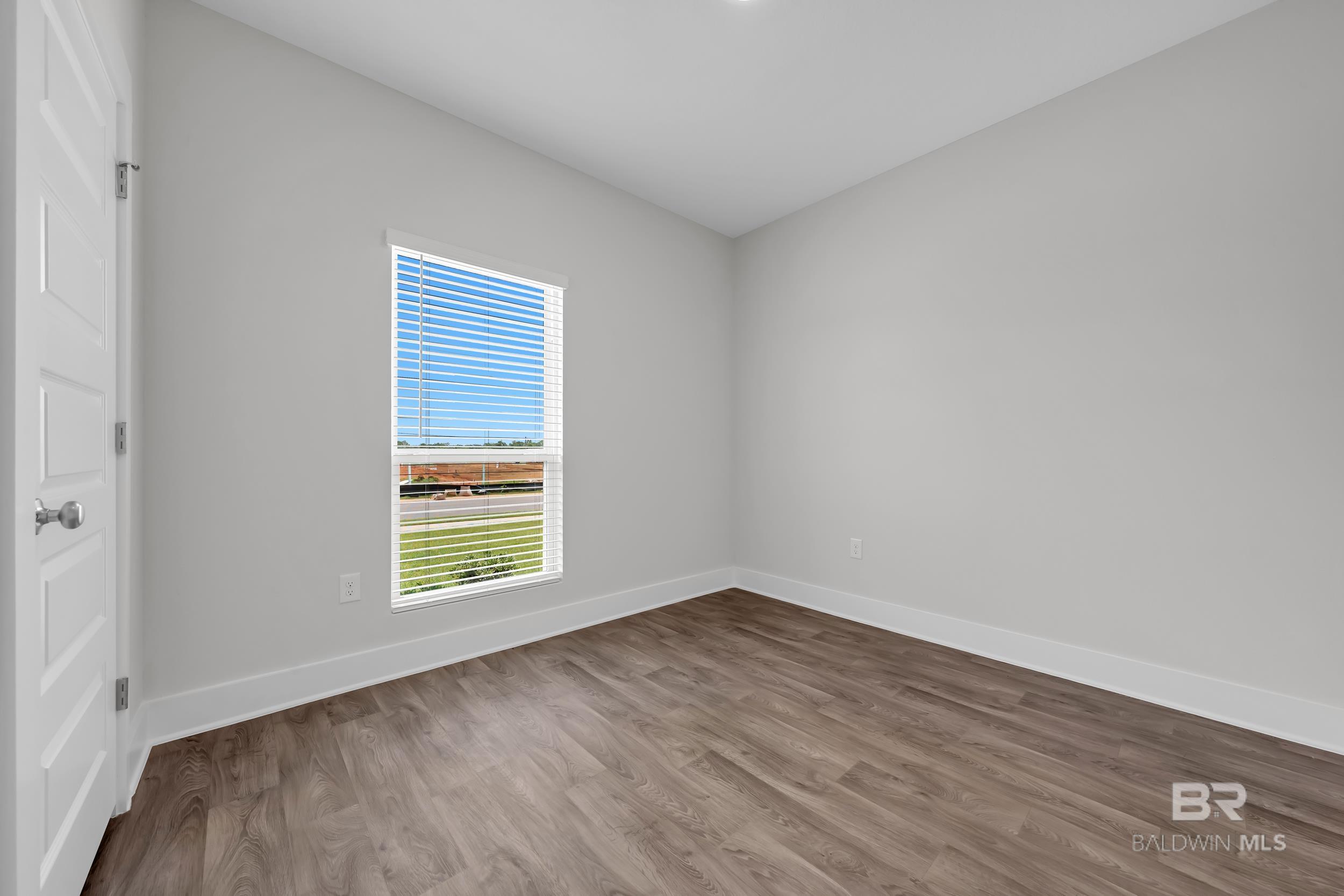 https://zimg.paragon.ice.com/ParagonImages/Property/PG/BCAR/398651/10/0/0/0f431b2d1c679e999c61bbcbe084a566/7/2e782e4fd9d4a0c153d5d690f580386e/398651-760f5fc6-355e-4aae-8e6a-d55fec021cca.JPG