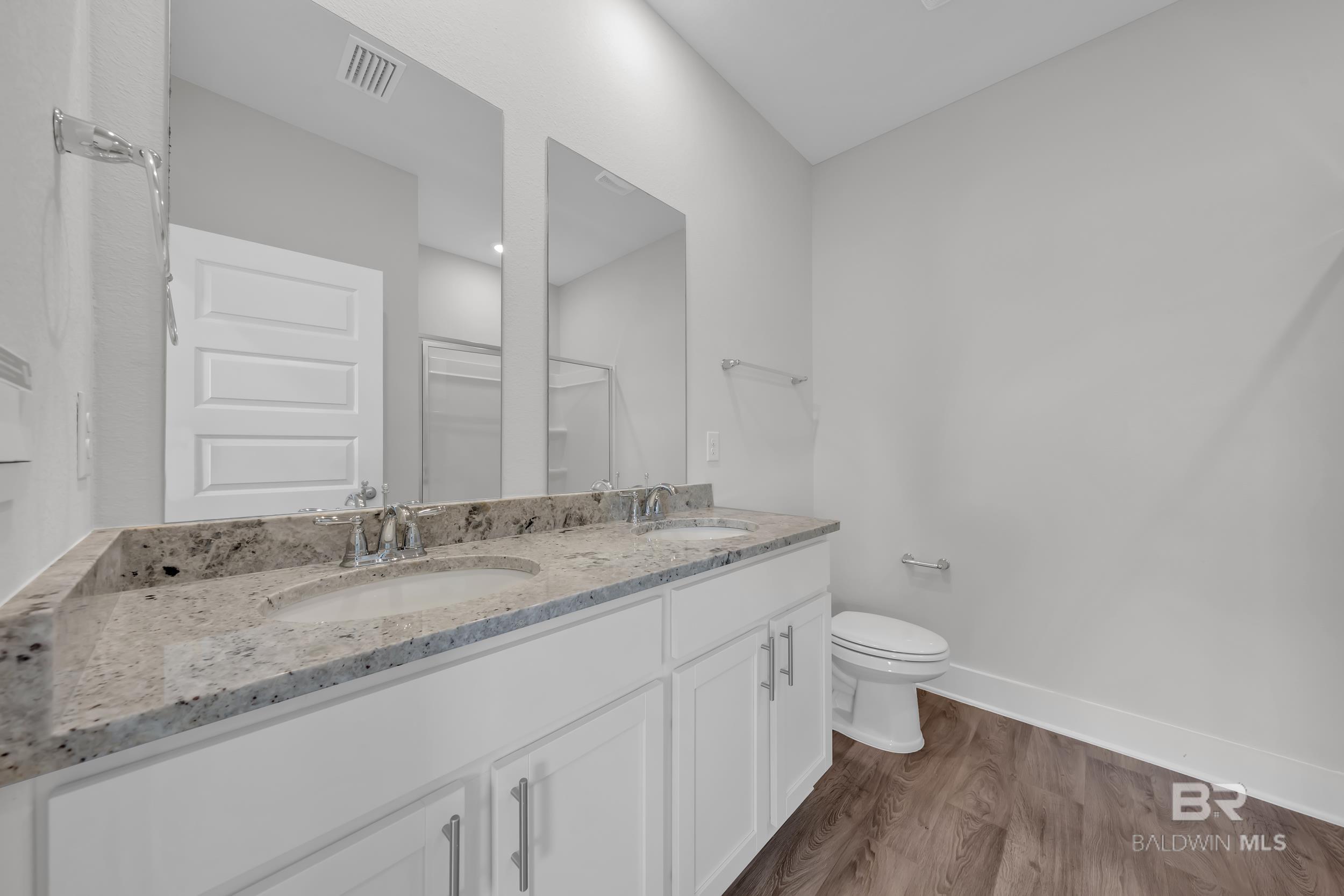 https://zimg.paragon.ice.com/ParagonImages/Property/PG/BCAR/398651/16/0/0/27d87a891cbc5cca86adeb4e21f9db1a/7/2e782e4fd9d4a0c153d5d690f580386e/398651-249c2195-ad13-4805-8dfb-6bbf2c934f79.JPG