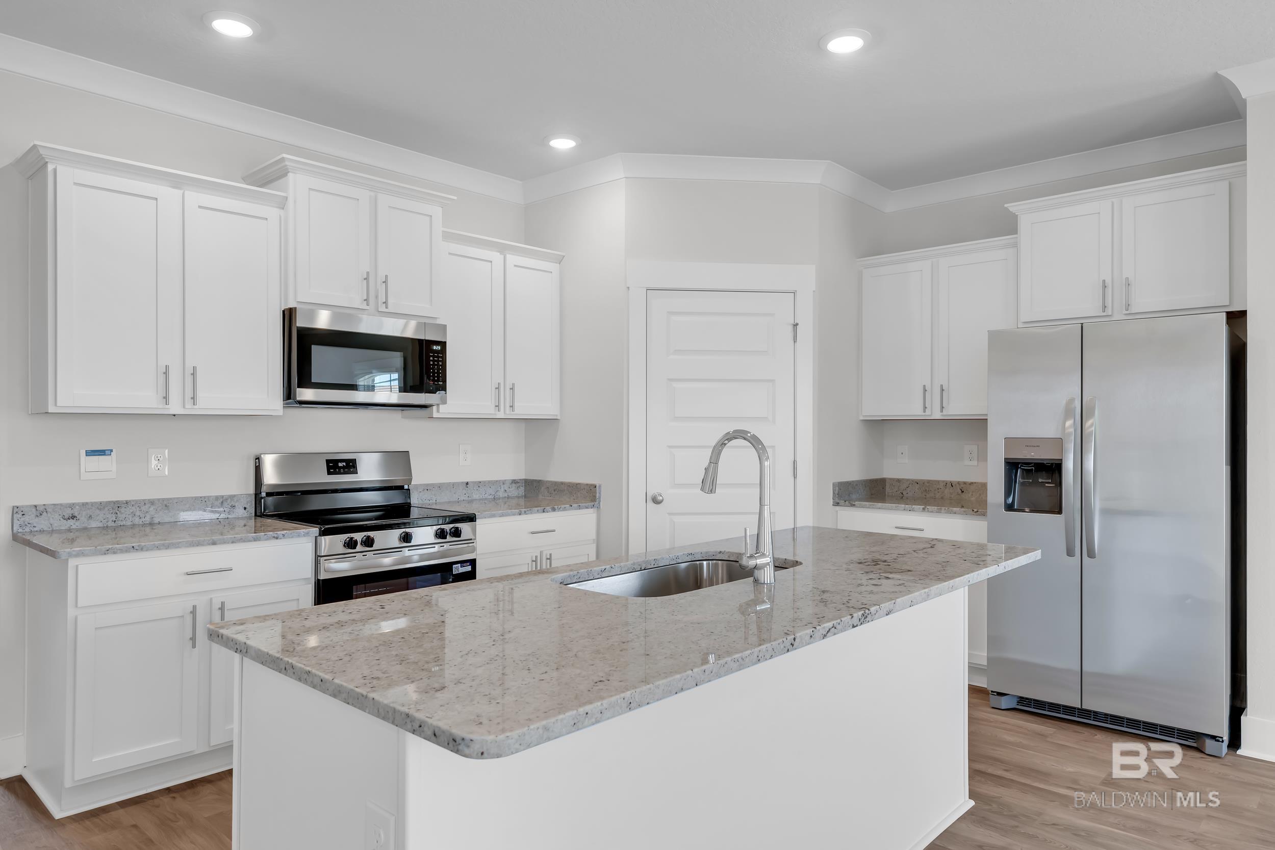 https://zimg.paragon.ice.com/ParagonImages/Property/PG/BCAR/398651/4/0/0/ee170e113d96414d3baec9cba261ed8f/7/2e782e4fd9d4a0c153d5d690f580386e/398651-222b6df3-b1fd-4a4b-acfa-12c0894c49c1.JPG