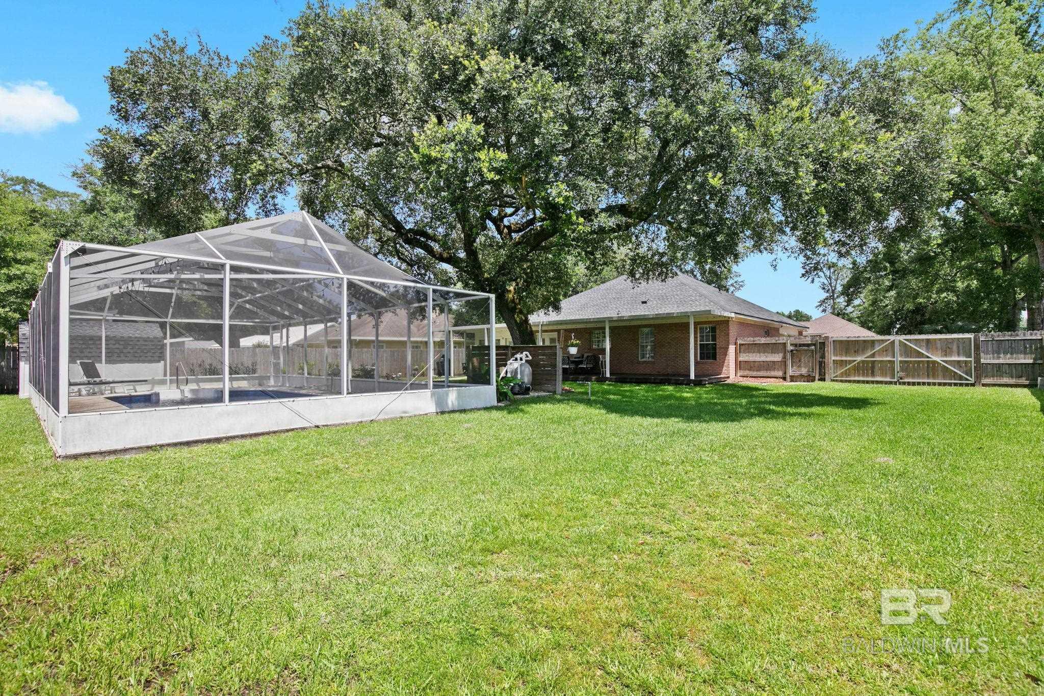 https://zimg.paragon.ice.com/ParagonImages/Property/PG/BCAR/398652/28/0/0/289ad9fc7892c3154fb03c2286e42ad0/7/4d1ac04e4f117995d58fe1064efe636d/398652-b3bc0fba-e31a-44a6-8a44-27b4be1a547c.JPG
