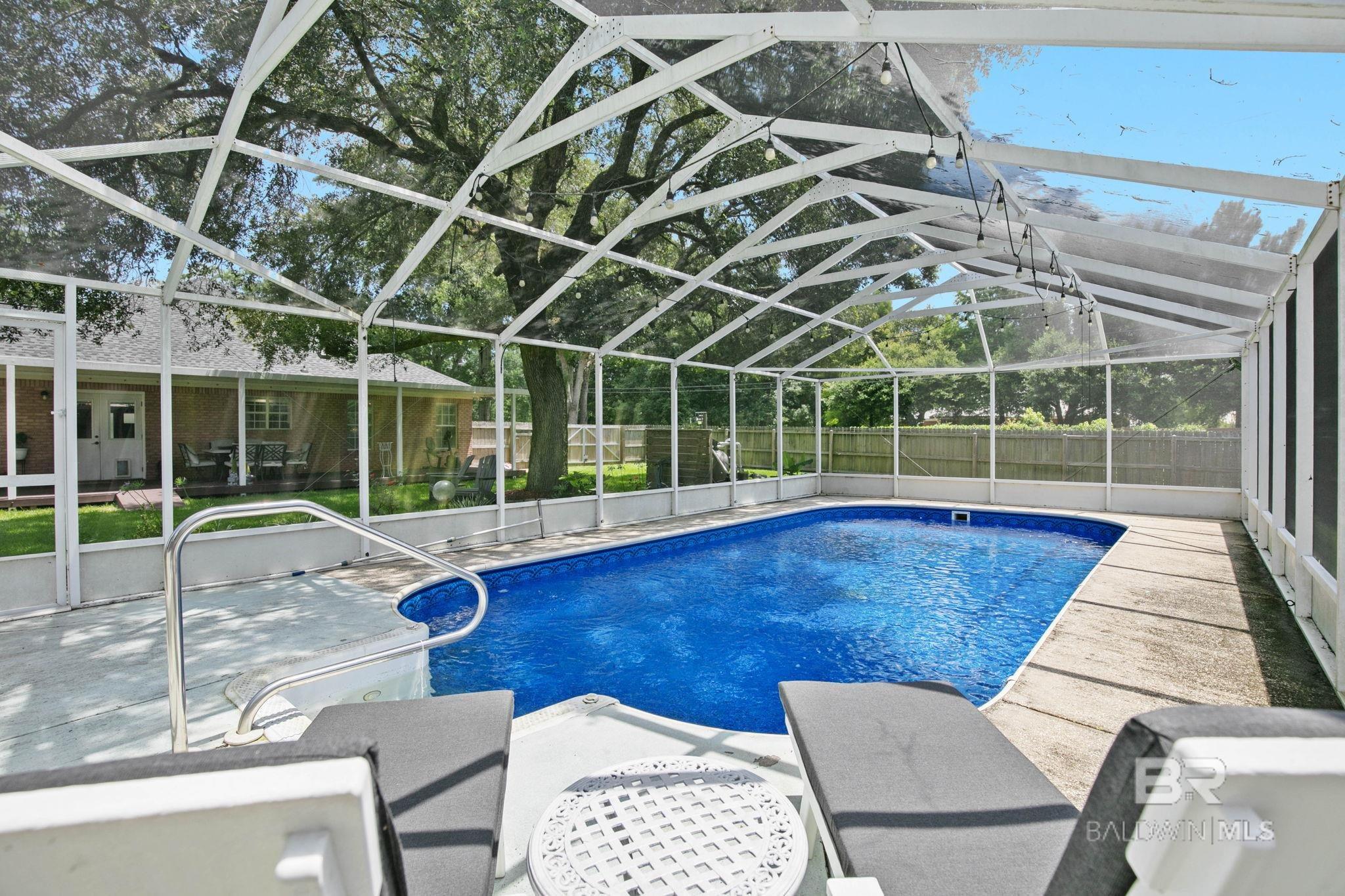 https://zimg.paragon.ice.com/ParagonImages/Property/PG/BCAR/398652/29/0/0/bc43f94f73b43326ca6bea571c9111c8/7/4d1ac04e4f117995d58fe1064efe636d/398652-c3866e0f-461f-45b2-abe4-90f1140c6a3b.JPG