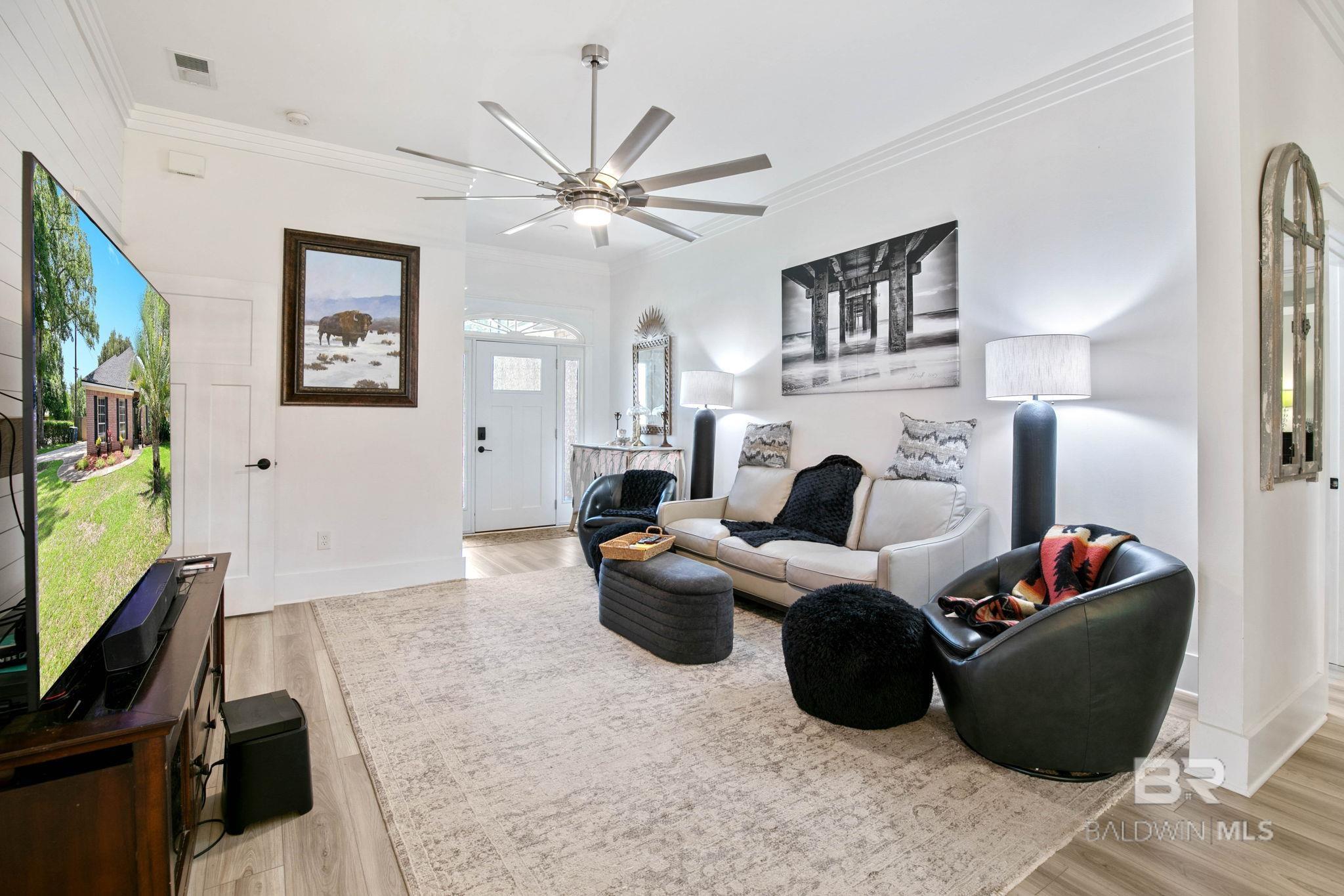 https://zimg.paragon.ice.com/ParagonImages/Property/PG/BCAR/398652/6/0/0/af01964e756972824f66bc8c5a1fdfb8/7/4d1ac04e4f117995d58fe1064efe636d/398652-41045235-96cb-4f7f-9081-b6a0cee46584.JPG