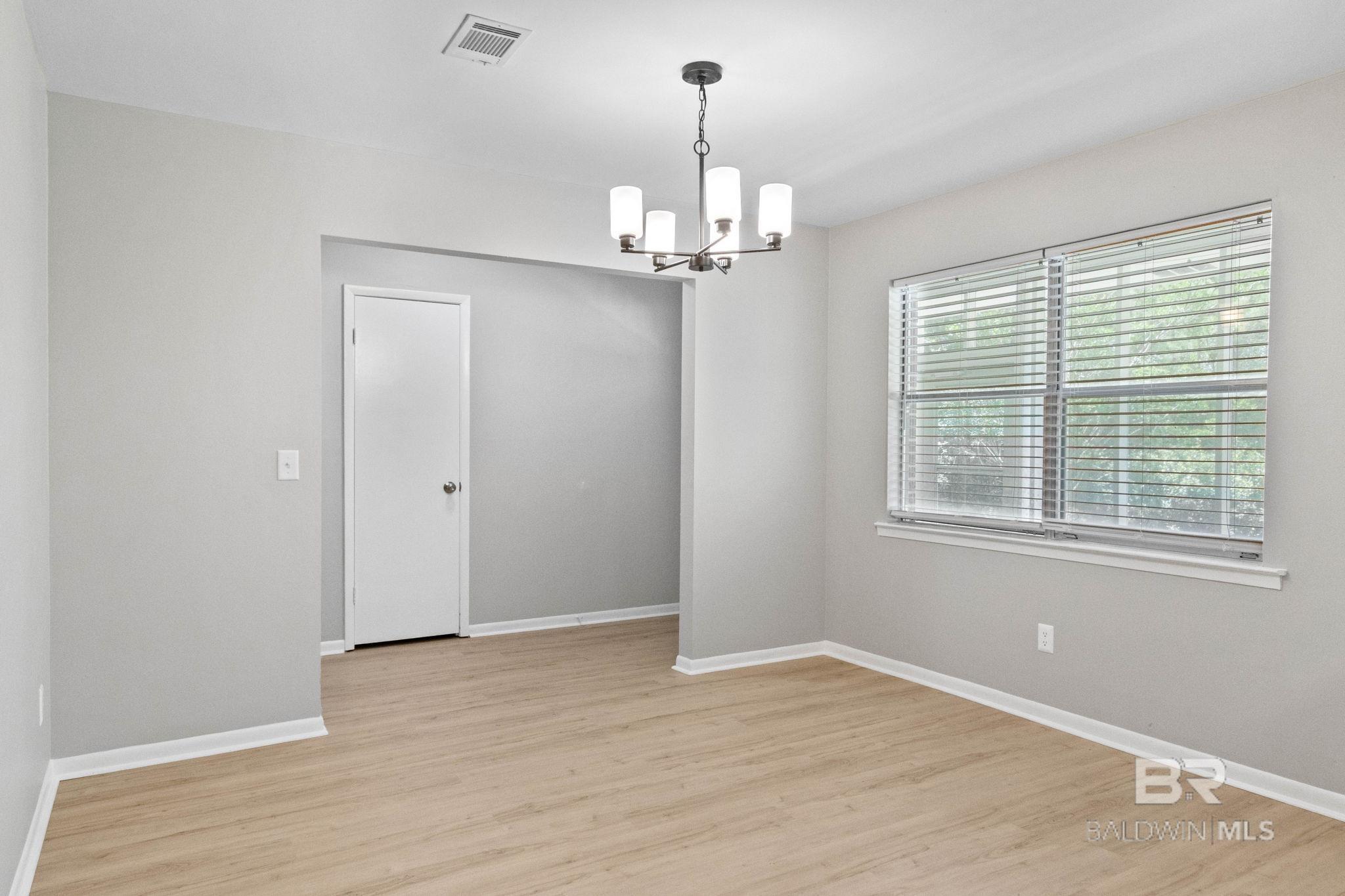 https://zimg.paragon.ice.com/ParagonImages/Property/PG/BCAR/398654/17/0/0/9a9c6383923301e650ef03a6d692a4a4/7/48c904ddc0ce49afabfb85dd29d4a145/398654-78ec99b9-e4a2-497f-83a5-b148d402c78b.JPG