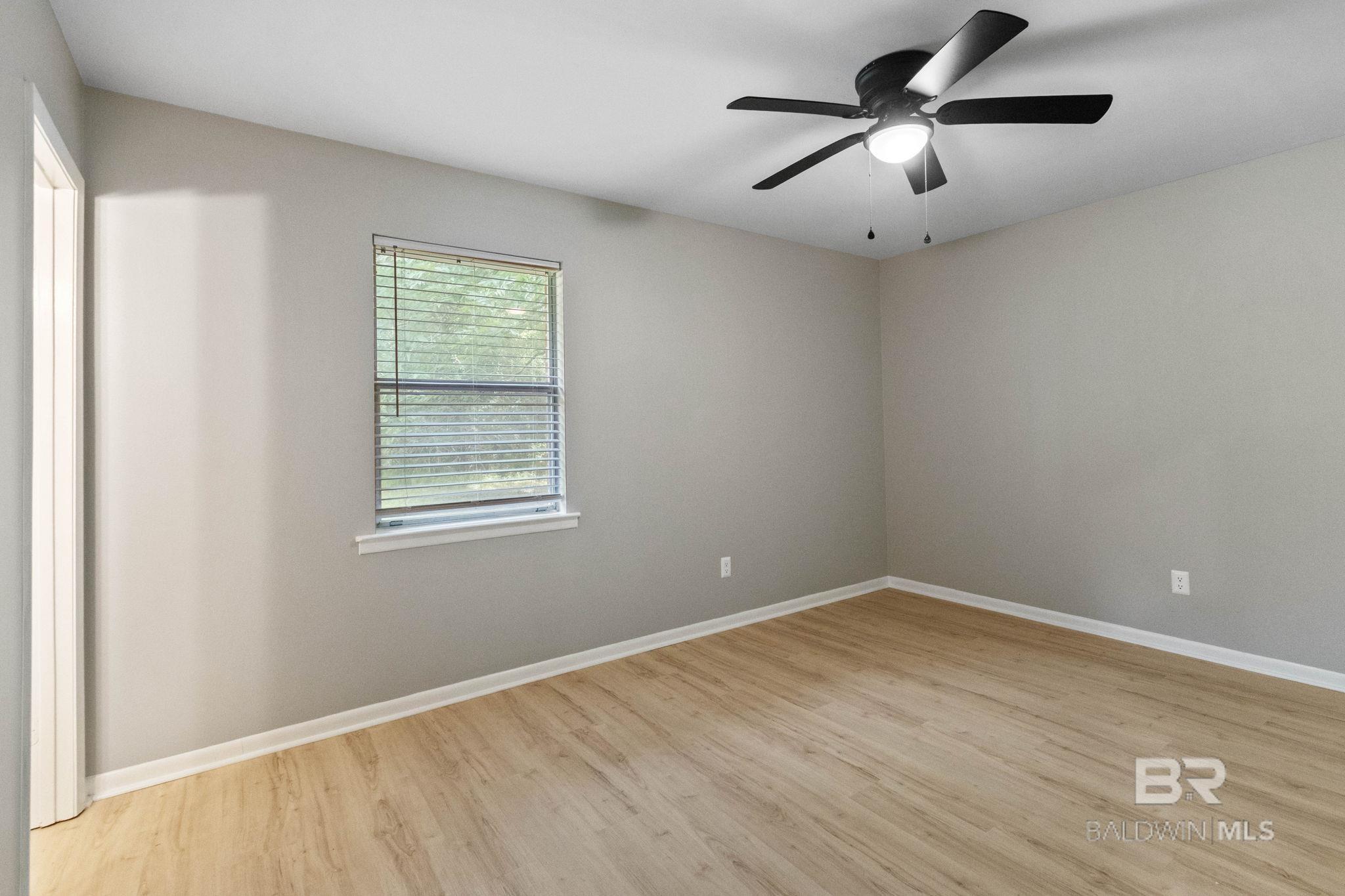 https://zimg.paragon.ice.com/ParagonImages/Property/PG/BCAR/398654/19/0/0/14873b2e4a9727fcf12db6f28eb13ac8/7/48c904ddc0ce49afabfb85dd29d4a145/398654-630d138d-ab19-49eb-a913-78239ab0ef26.JPG