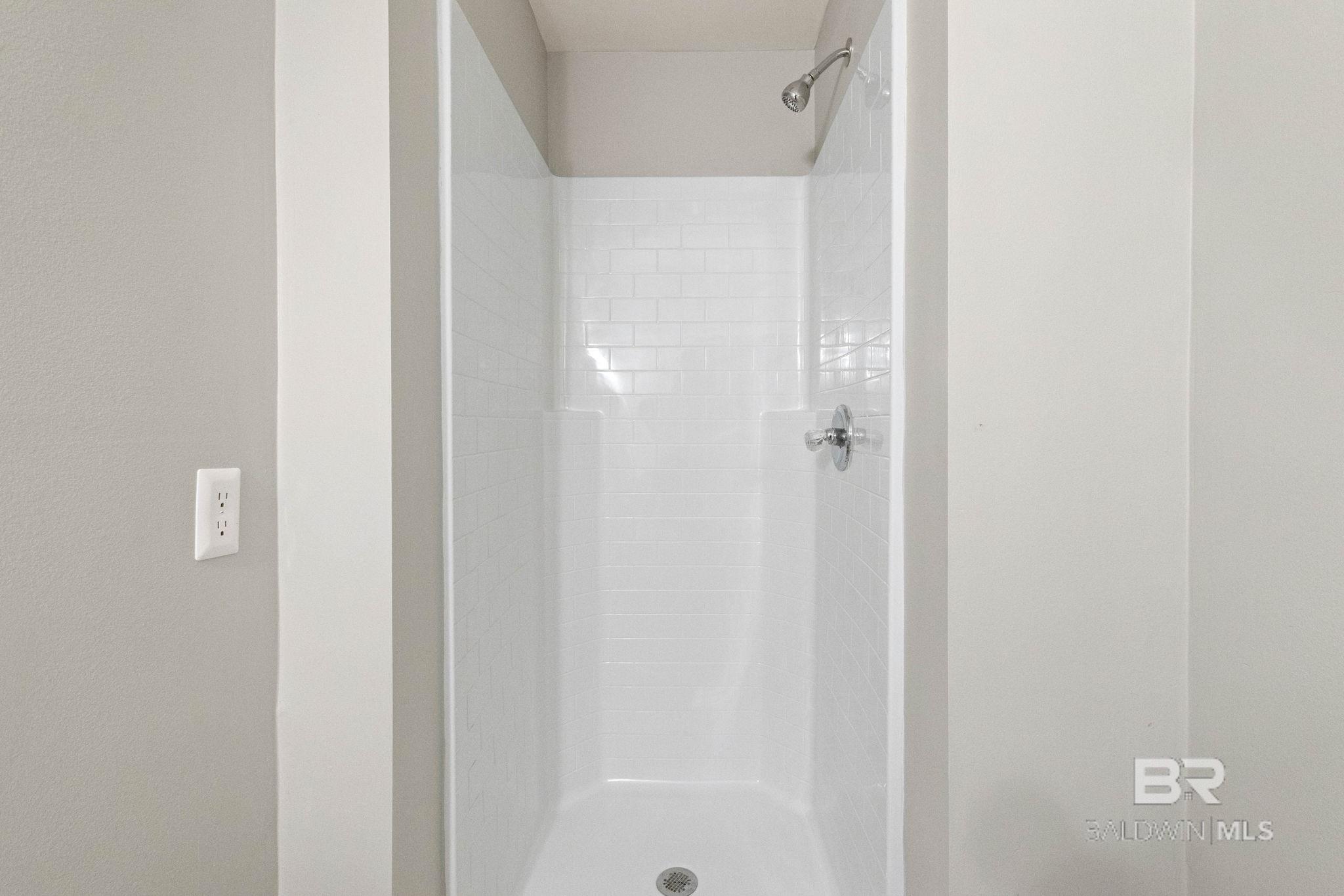 https://zimg.paragon.ice.com/ParagonImages/Property/PG/BCAR/398654/24/0/0/a054bcd644756bf28cc53a9ae3d98644/7/48c904ddc0ce49afabfb85dd29d4a145/398654-30cd304a-4bb8-43aa-bbf5-89c0dcb26751.JPG