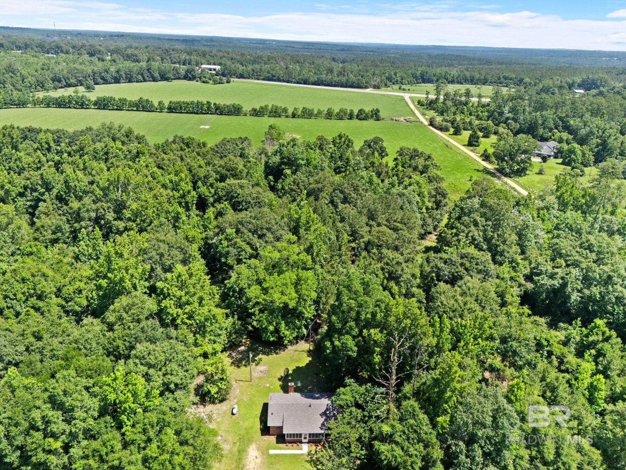 https://zimg.paragon.ice.com/ParagonImages/Property/PG/BCAR/398654/45/0/0/711d472e7579e6258e6b07c31c298c89/7/48c904ddc0ce49afabfb85dd29d4a145/398654-f48b3221-5c66-4751-9a85-fbde3ec2b9f9.JPG