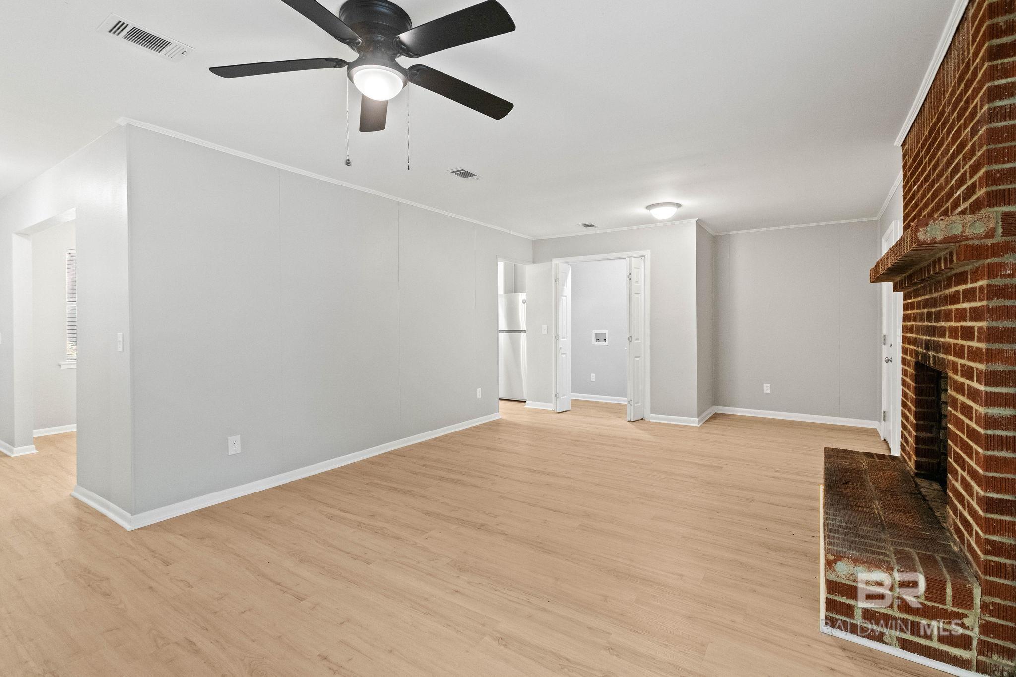 https://zimg.paragon.ice.com/ParagonImages/Property/PG/BCAR/398654/6/0/0/696dcb0542be5404d584f3a63ceea029/7/48c904ddc0ce49afabfb85dd29d4a145/398654-e6a2f244-24b0-48f2-9978-fa8fb892a048.JPG