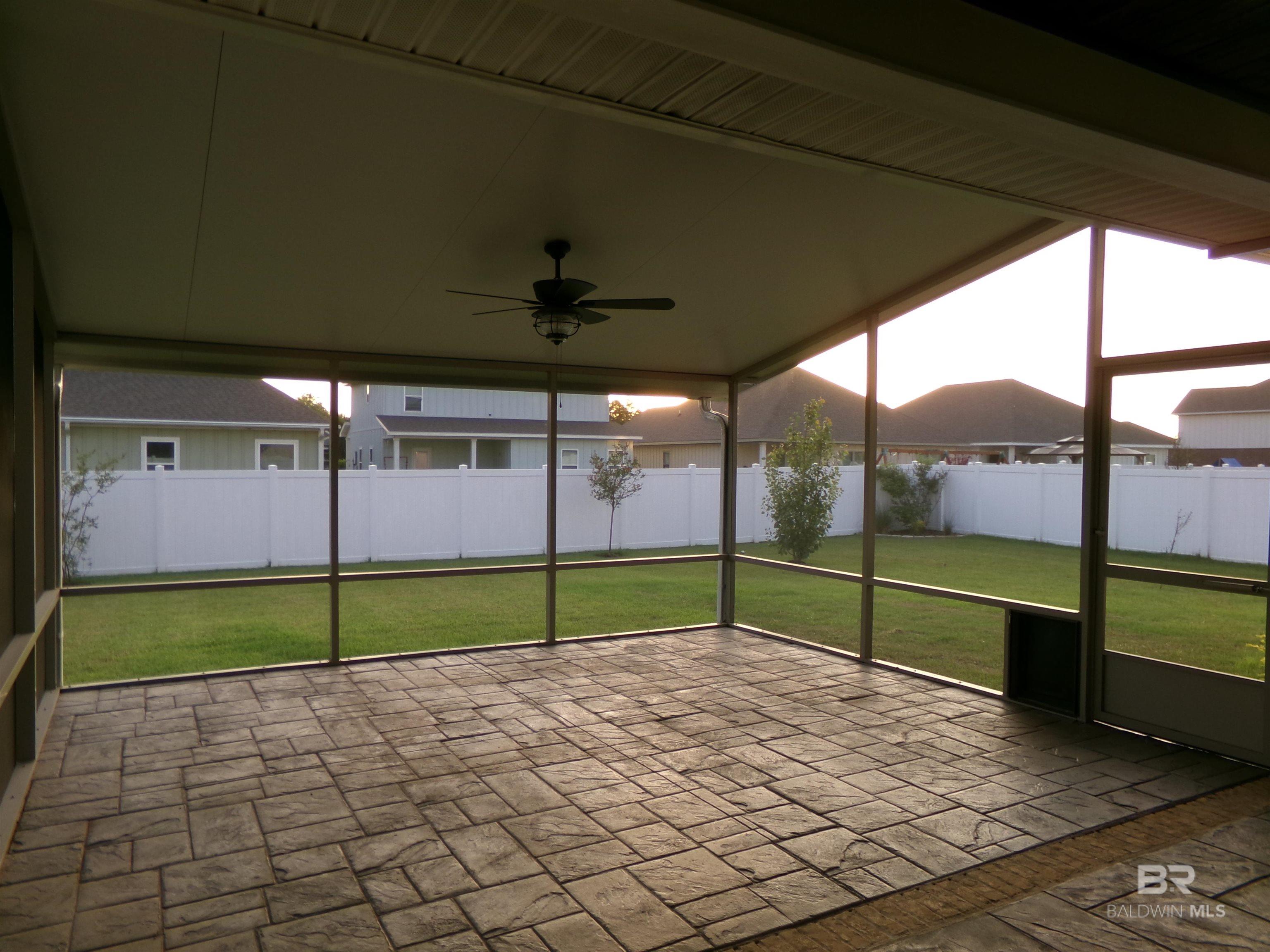https://zimg.paragon.ice.com/ParagonImages/Property/PG/BCAR/398663/18/0/0/4a7b5b993d879ba8ba87ece331bd41c4/7/94ba2b47f9b61068b14cc595f33f132c/398663-bbc9d9cf-0d46-444b-af6b-023610f865d8.JPG